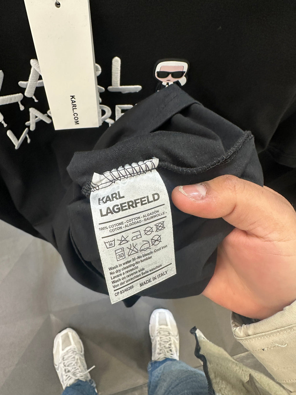 KARL LAGERFERD  T-SHIRT 3A QUALITY