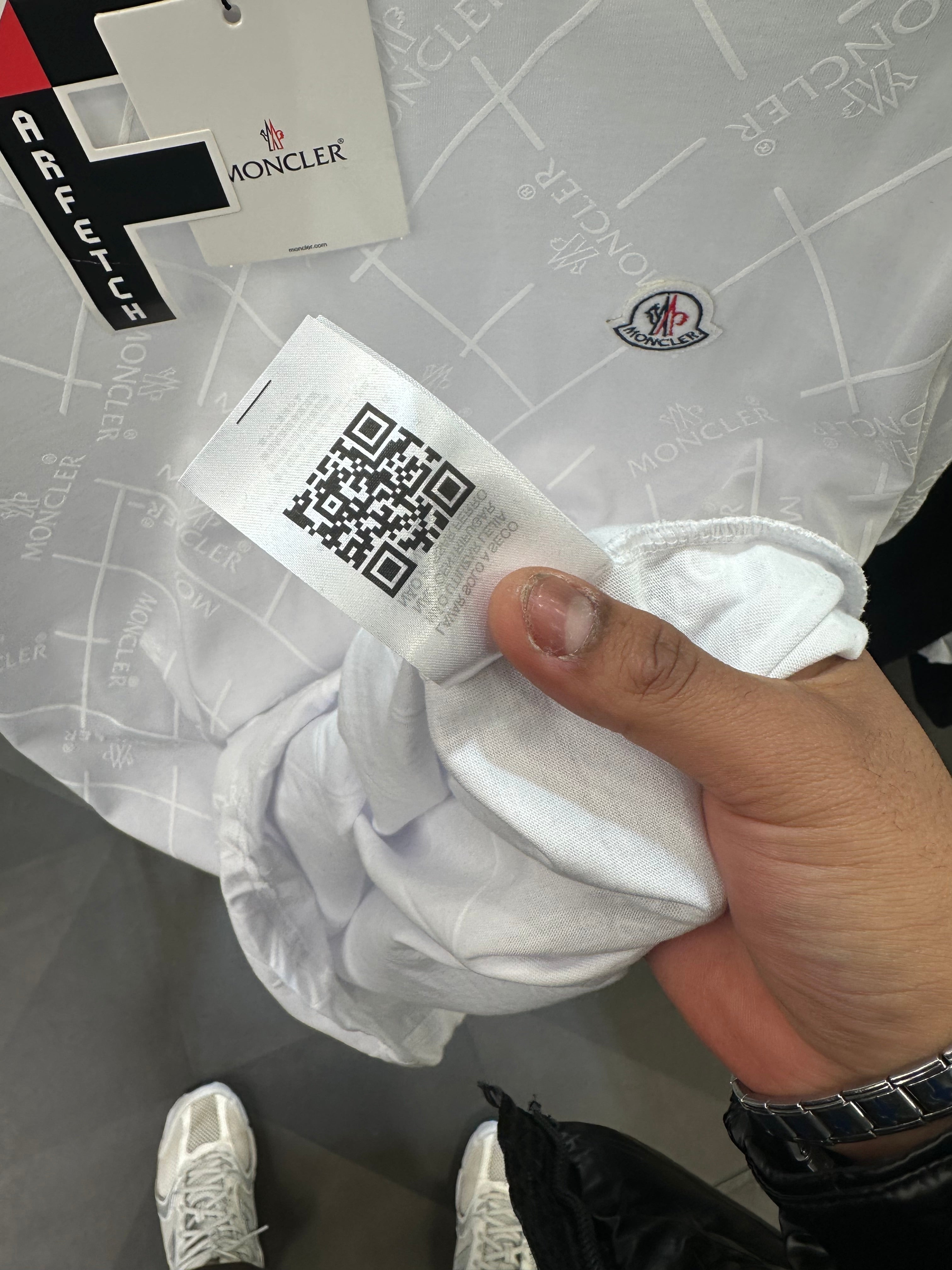 T-SHIRT NEW IN CODE 02024