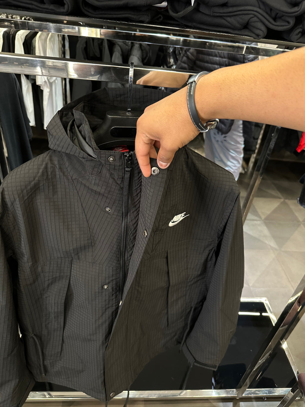 ΑΝΤΙΑΝΕΜΙΚΟ SHOFSHELL - NIKE SALES