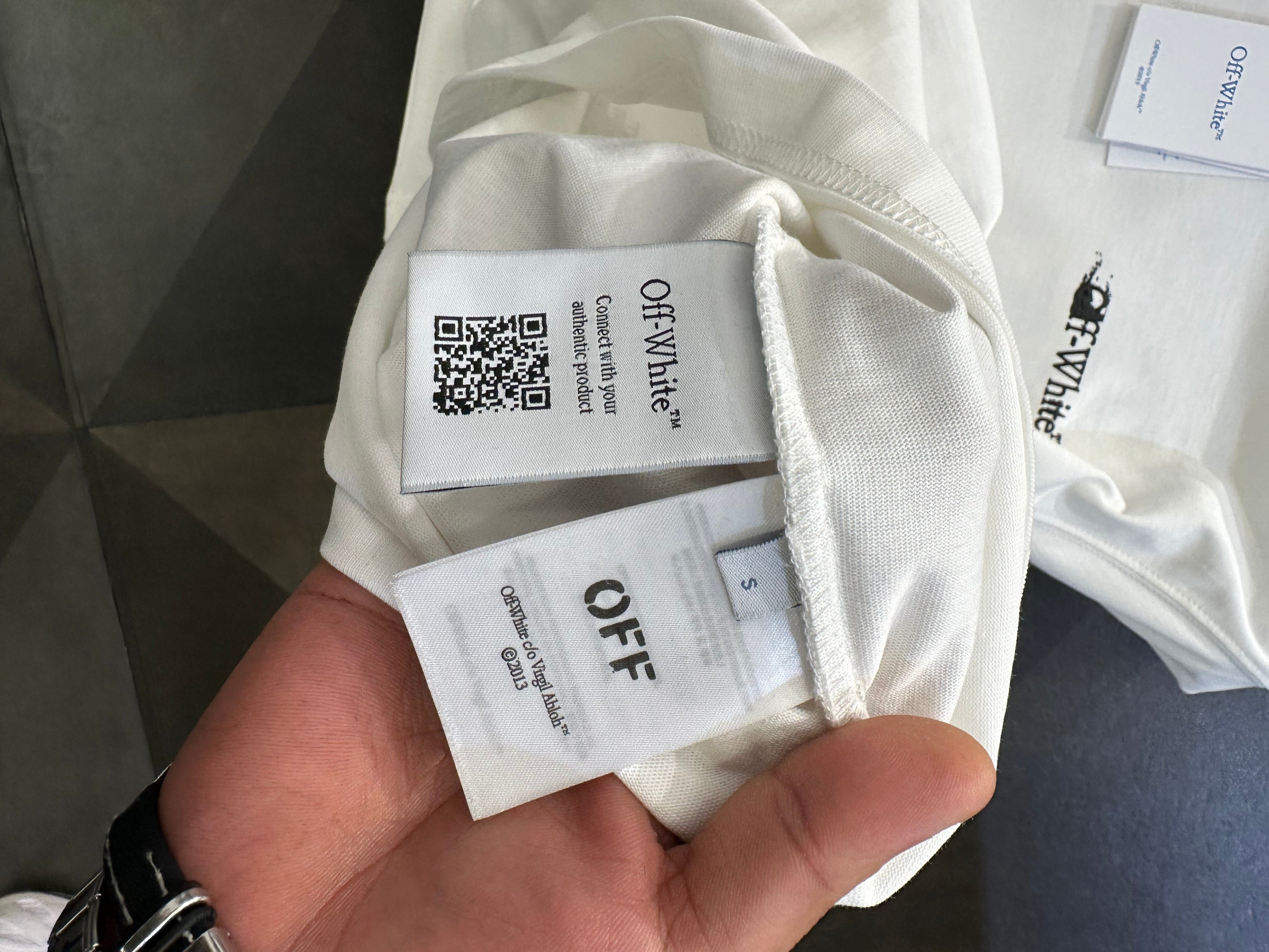 OFF WHITE - T-SHIRT NEW IN