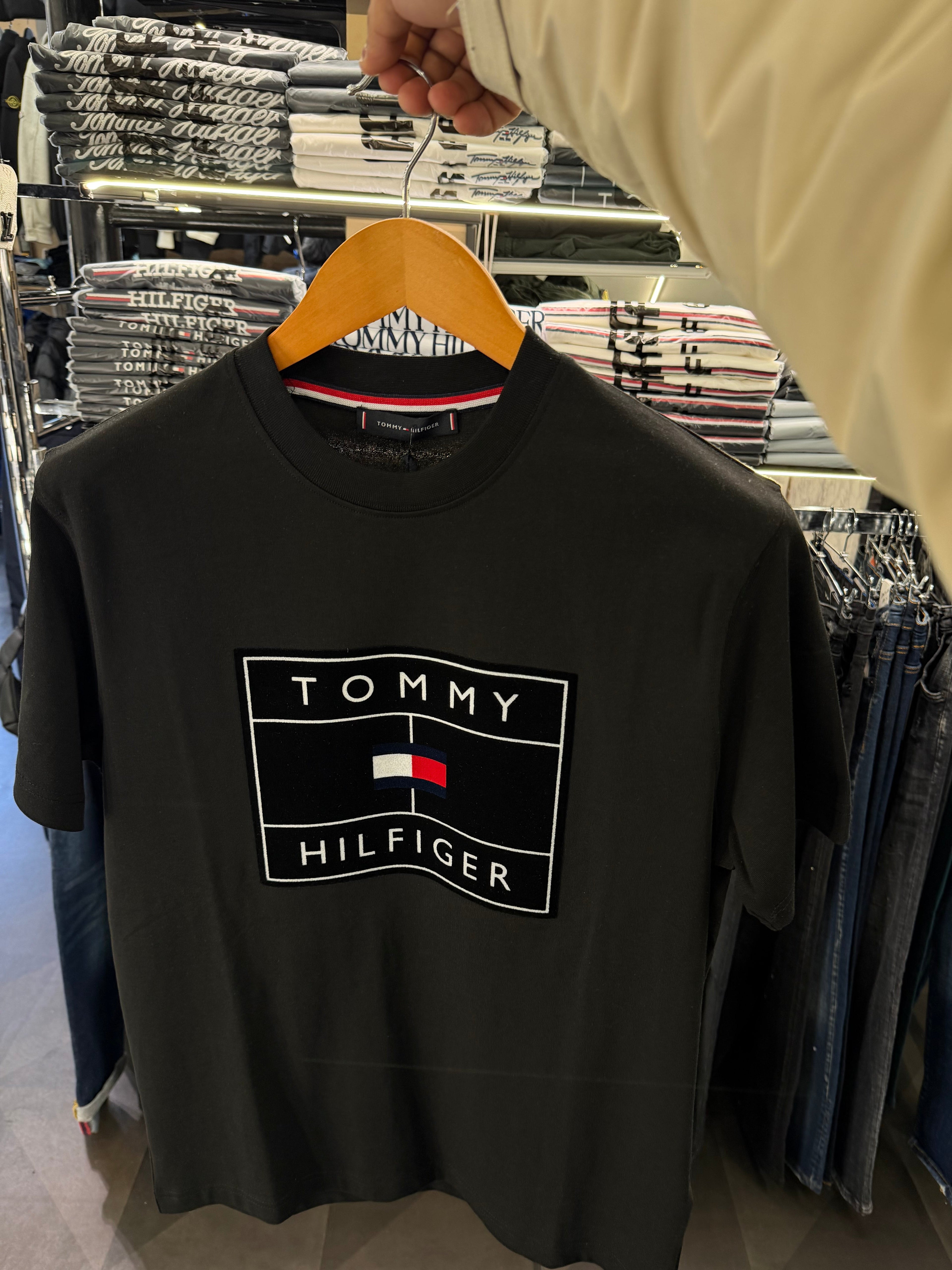 TOMMY HILFIGER T-SHIRT 3A QUALITY