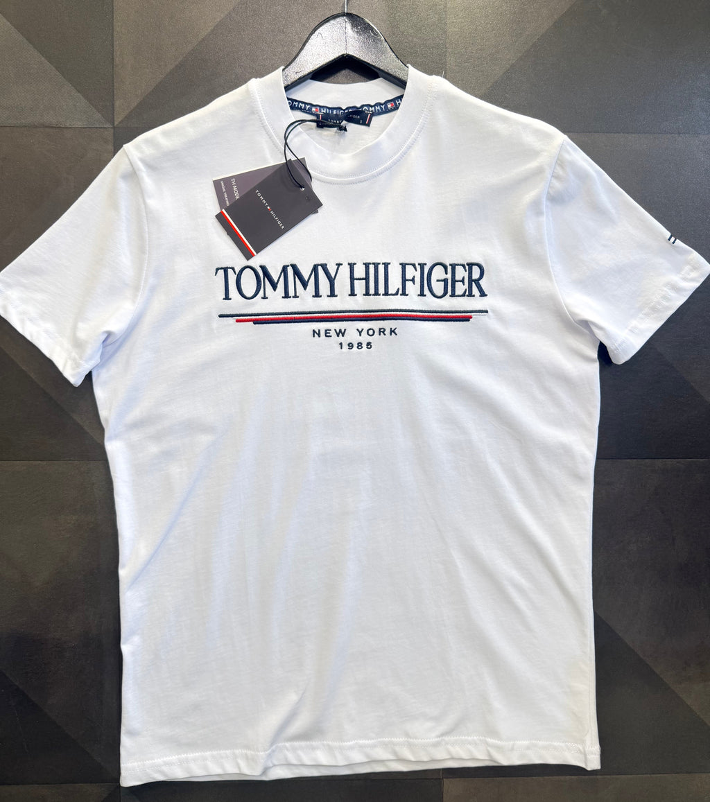 TOMMY HILFIGER T-SHIRT NEW IN