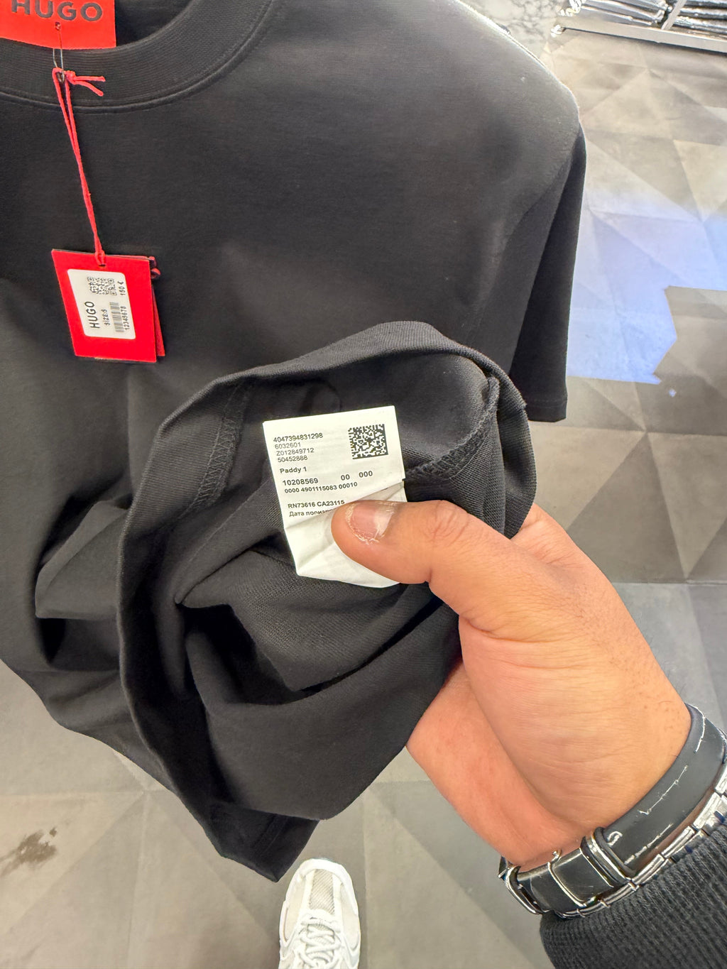 HUGO BOSS - T-SHIRT NEW IN