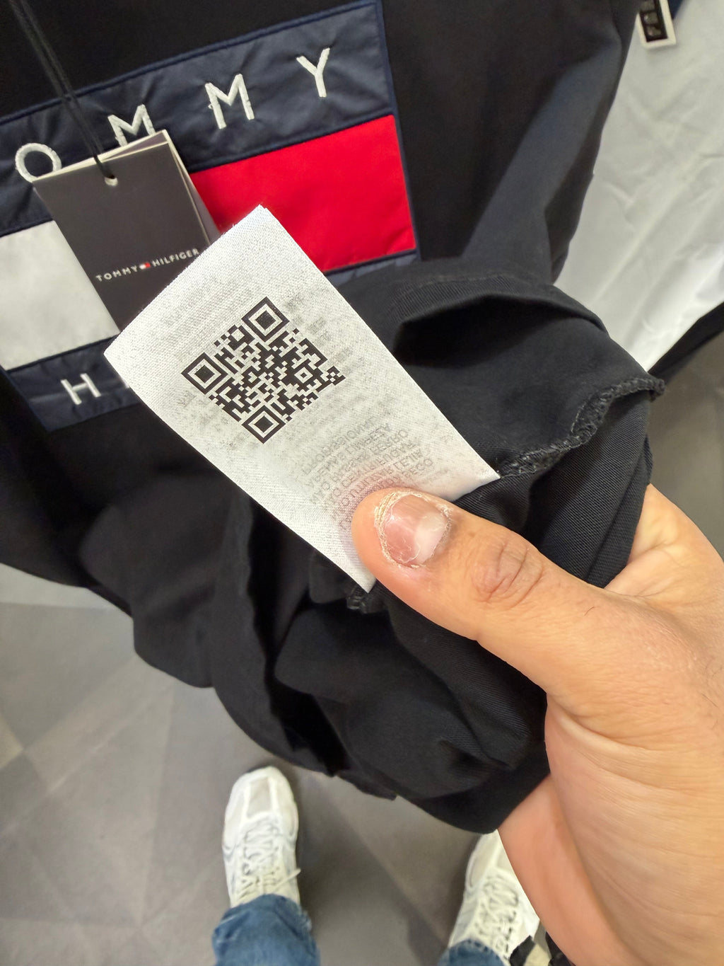 TOMMY HILFIGER T-SHIRT 3A QUALITY