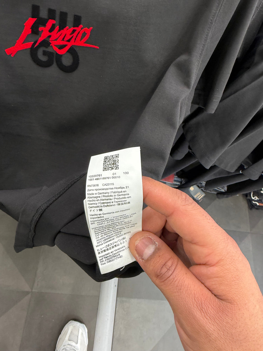 HUGO BOSS  - T-SHIRT NEW IN