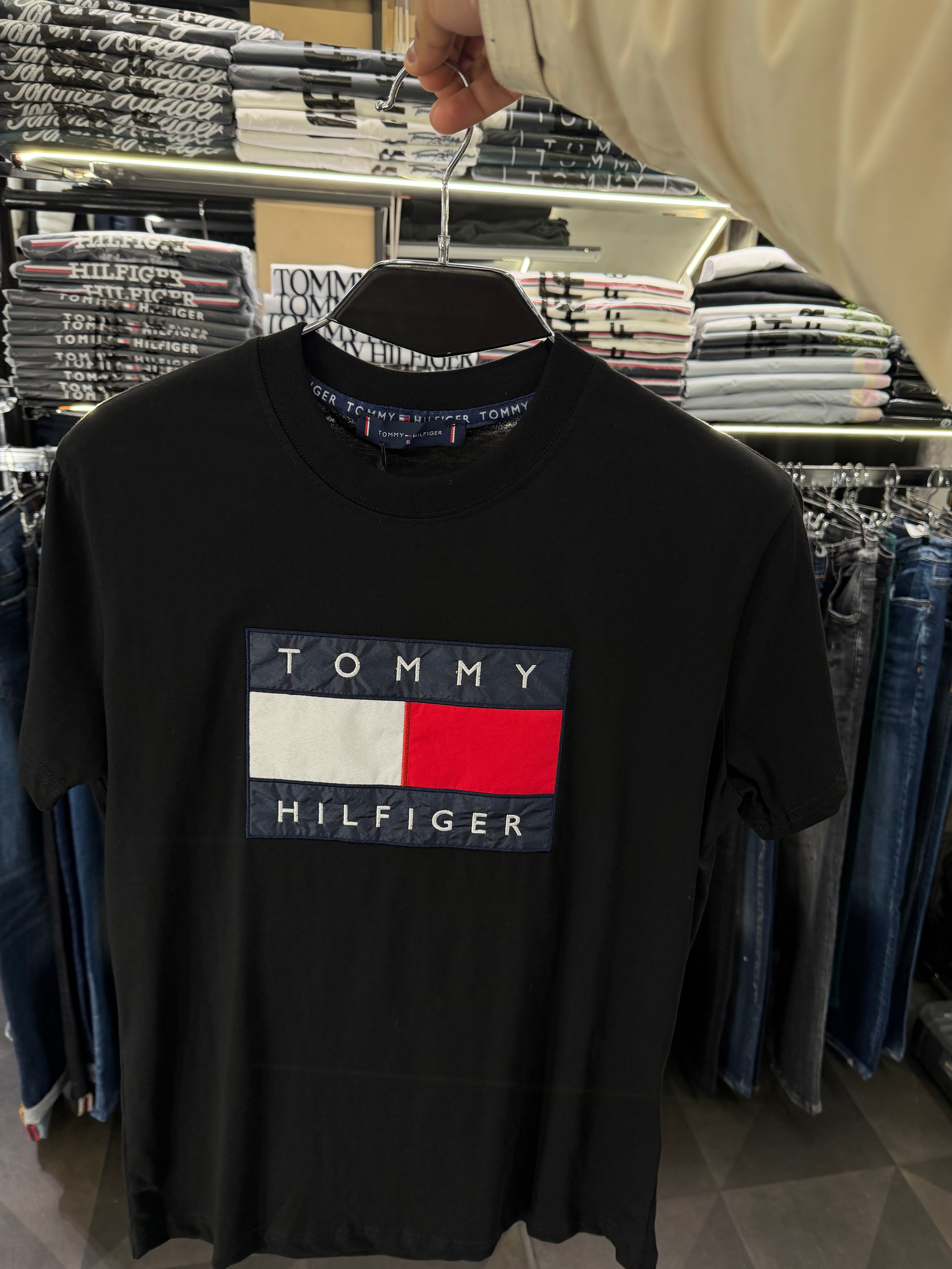 TOMMY HILFIGER T-SHIRT 3A QUALITY