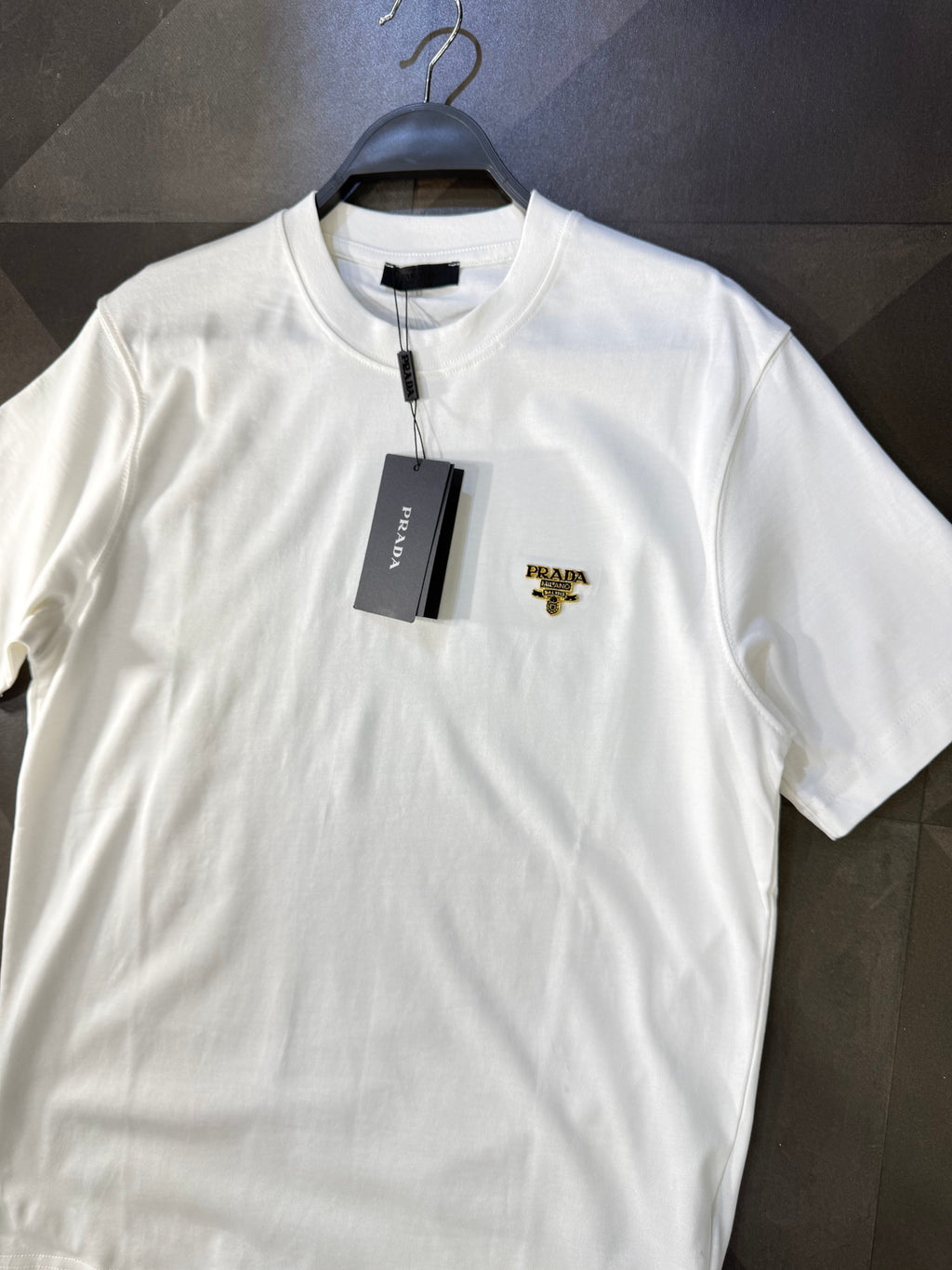 PRADA  T-SHIRT 3A QUALITY