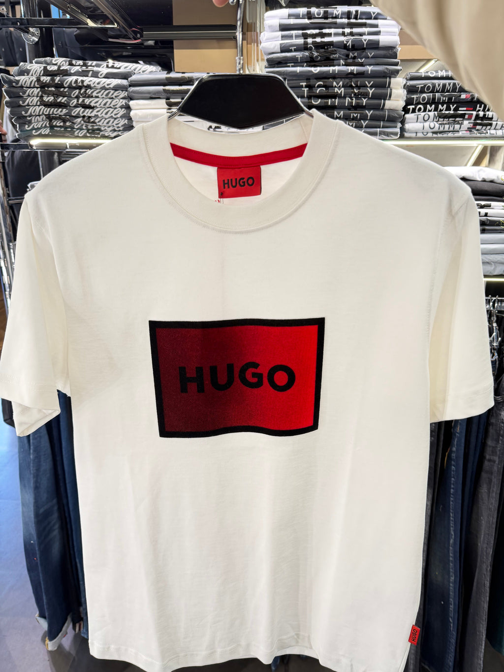HUGO T-SHIRT 3A QUALITY