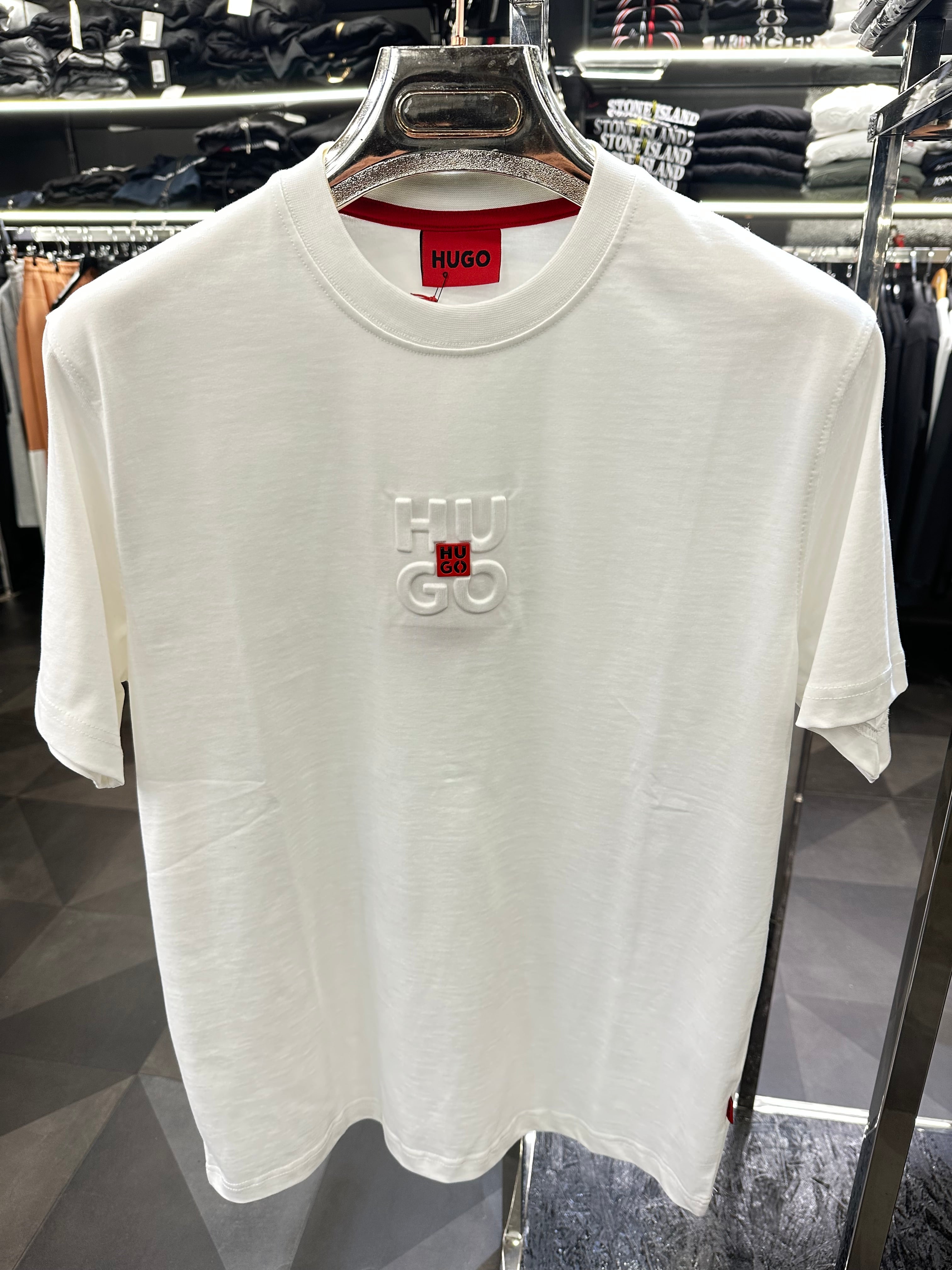 HUGO BOSS T-SHIRT NEW IN