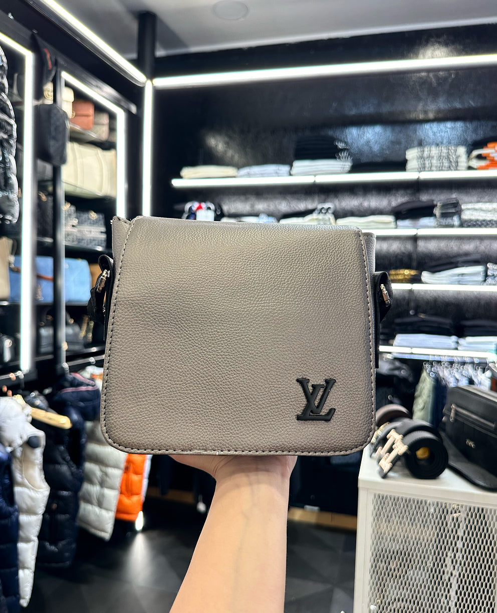 ΤΣΑΝΤΑΚΙ - LV D332