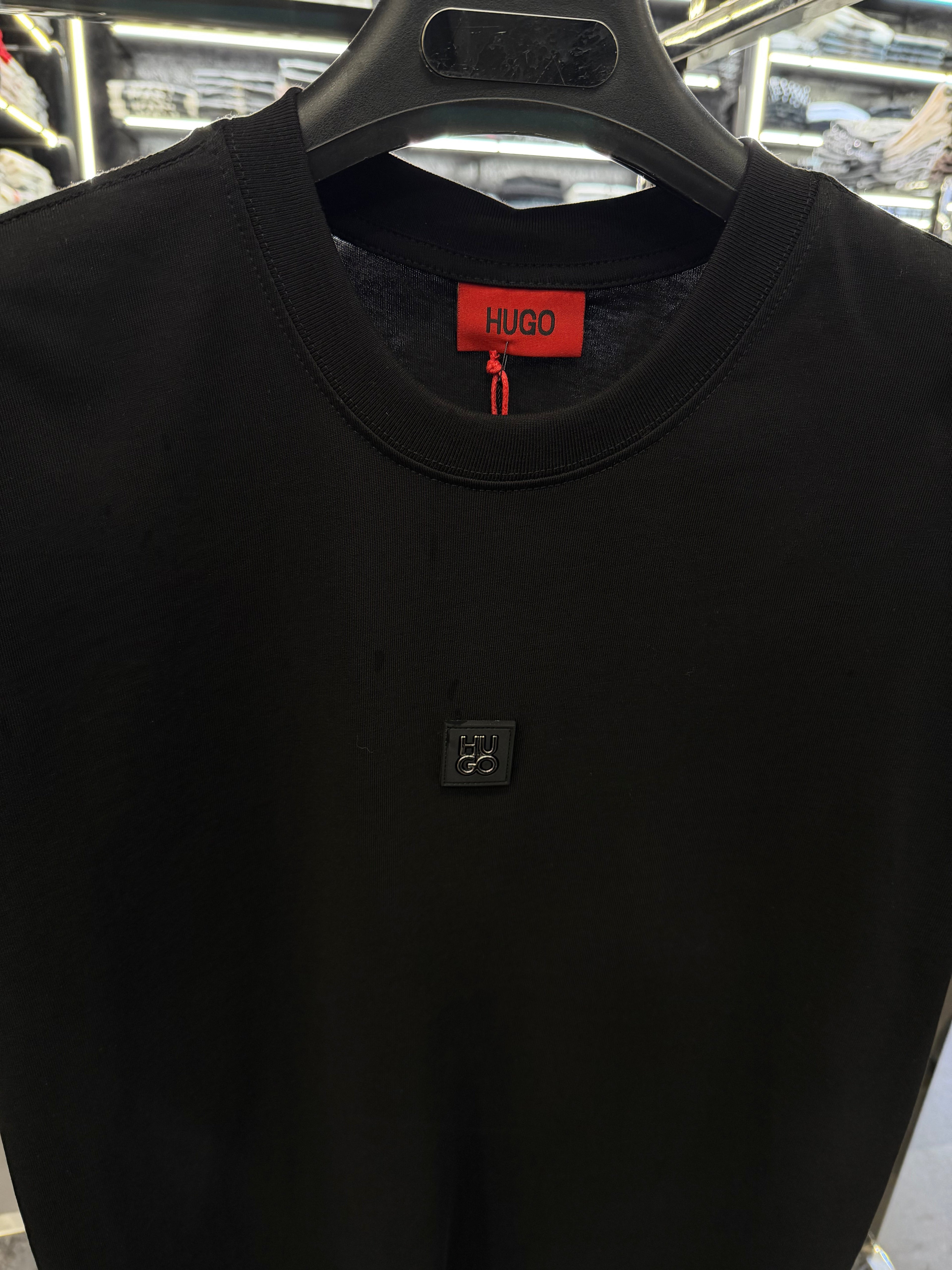 HUGO BOSS T-SHIRT NEW IN