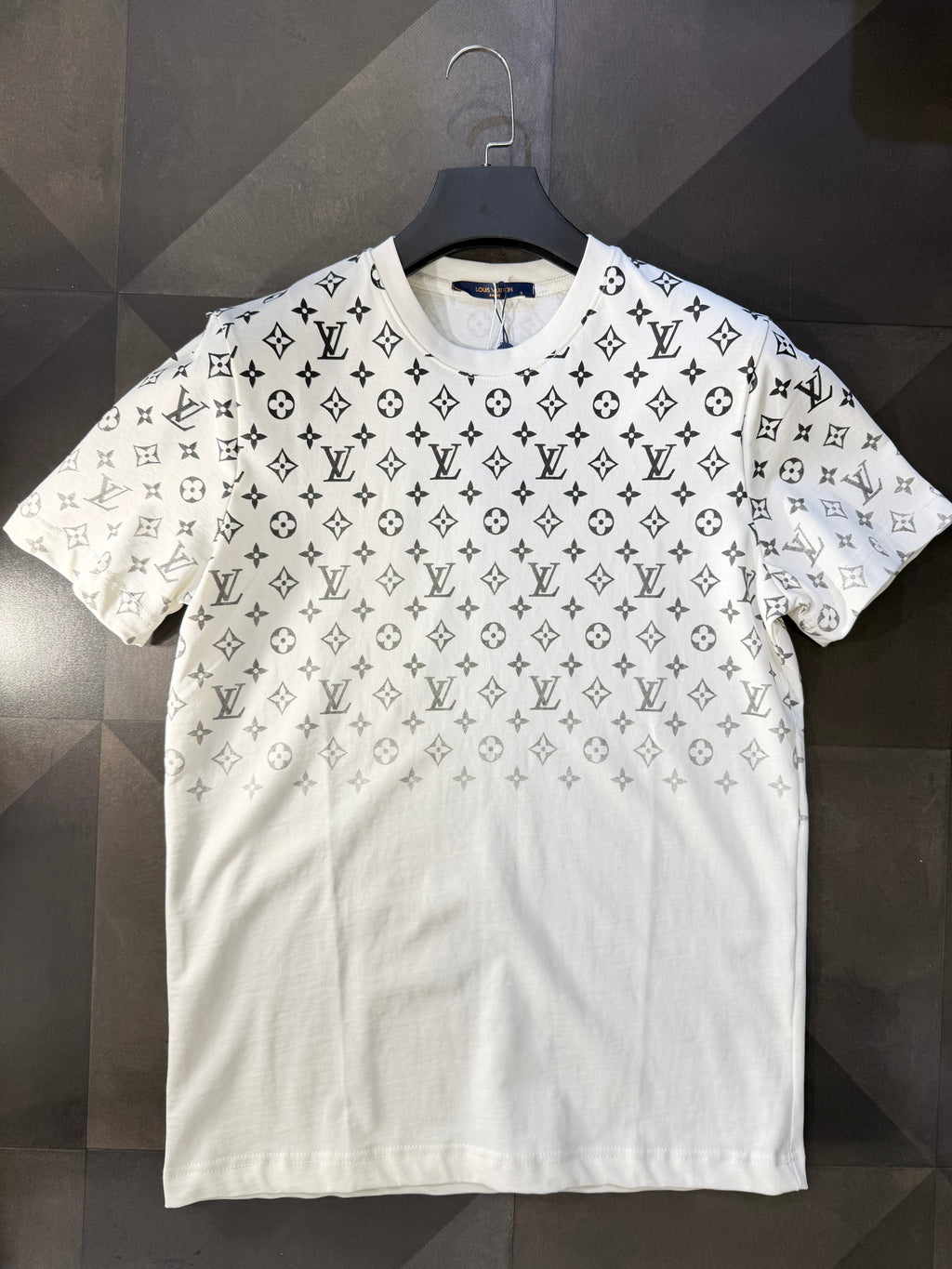 LOUIS VUITTON - T-SHIRT NEW IN