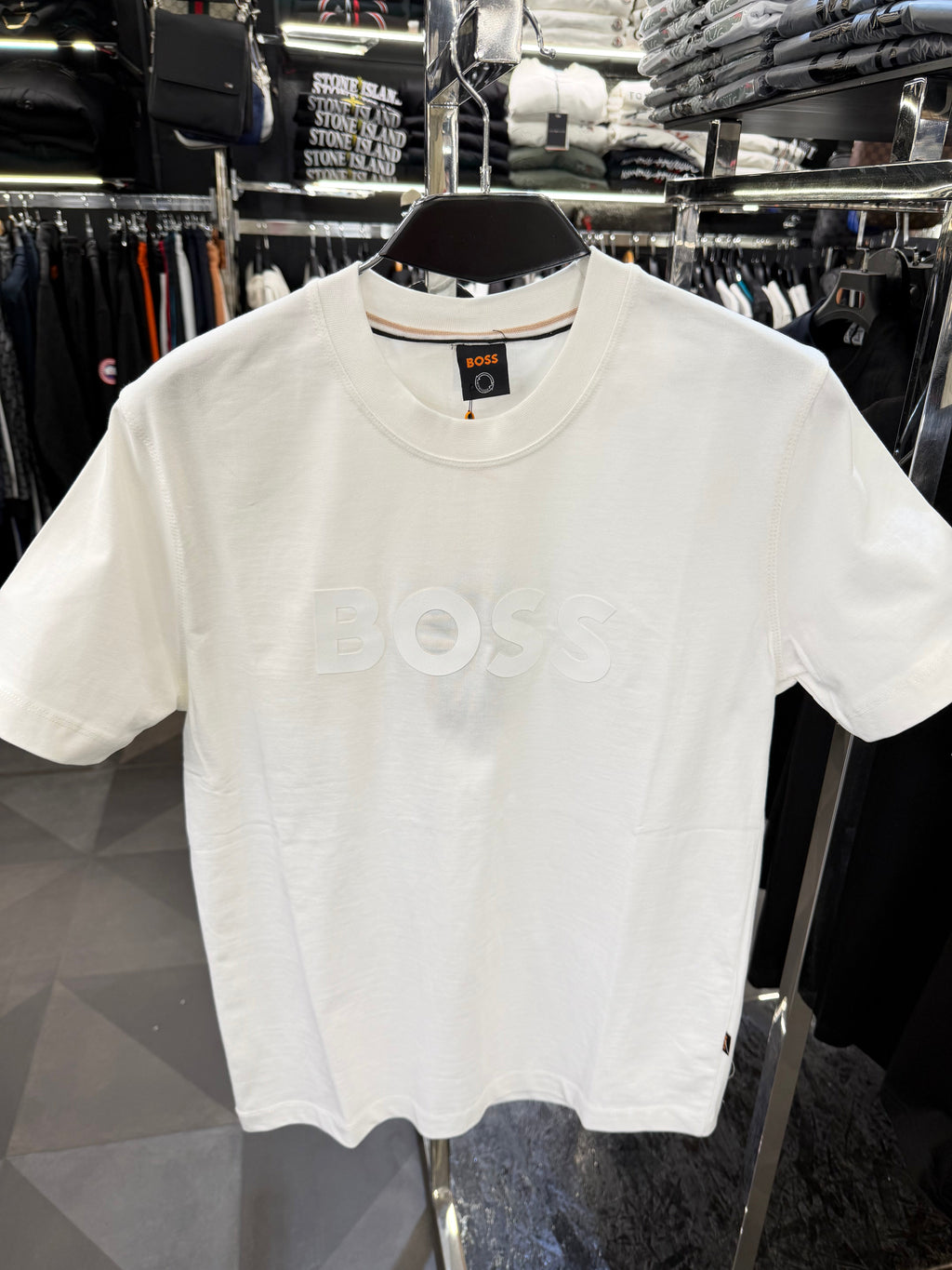 HUGO BOSS T-SHIRT 3A QUALITY