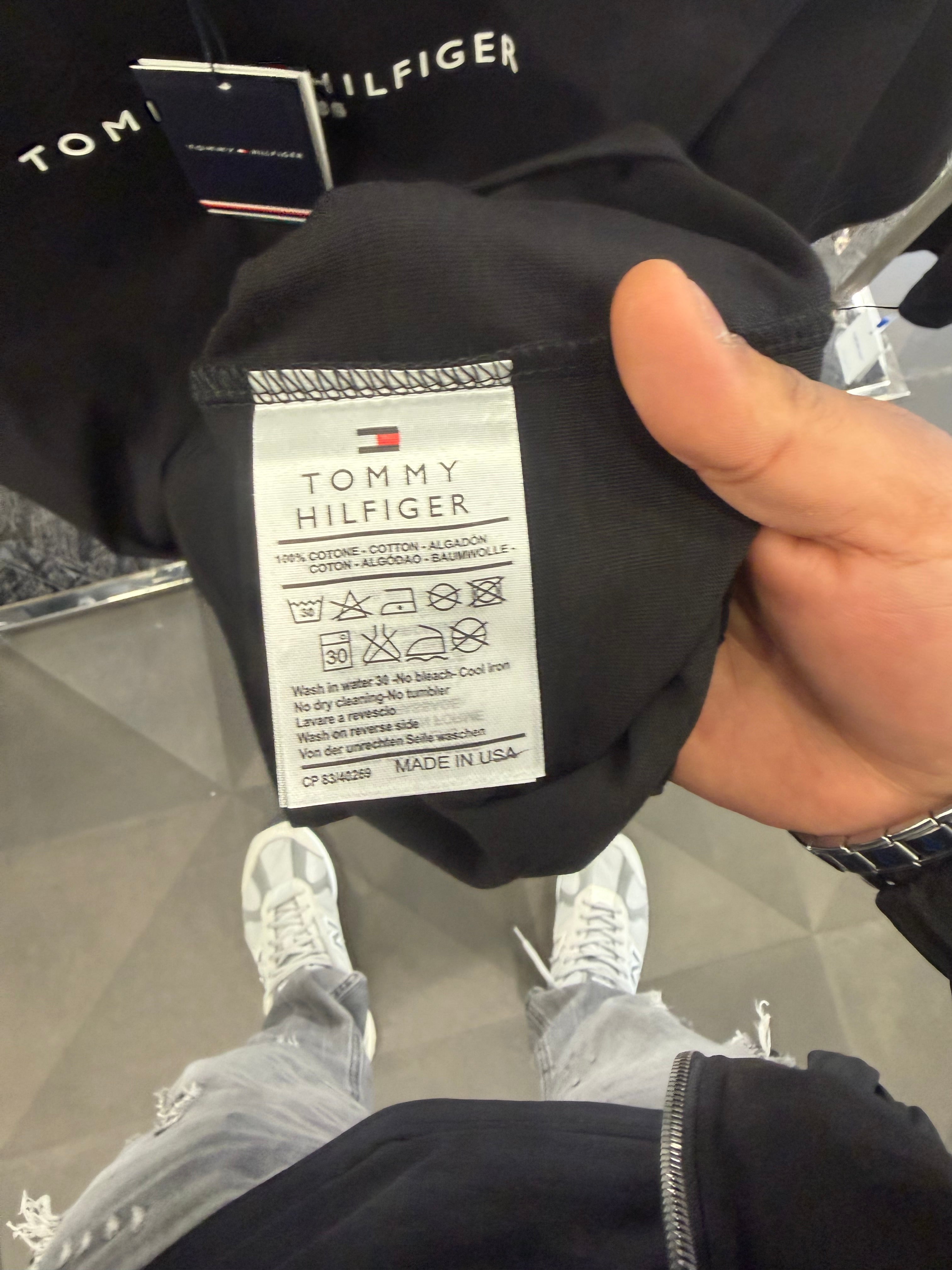 TOMMY HILFIGER T-SHIRT NEW IN