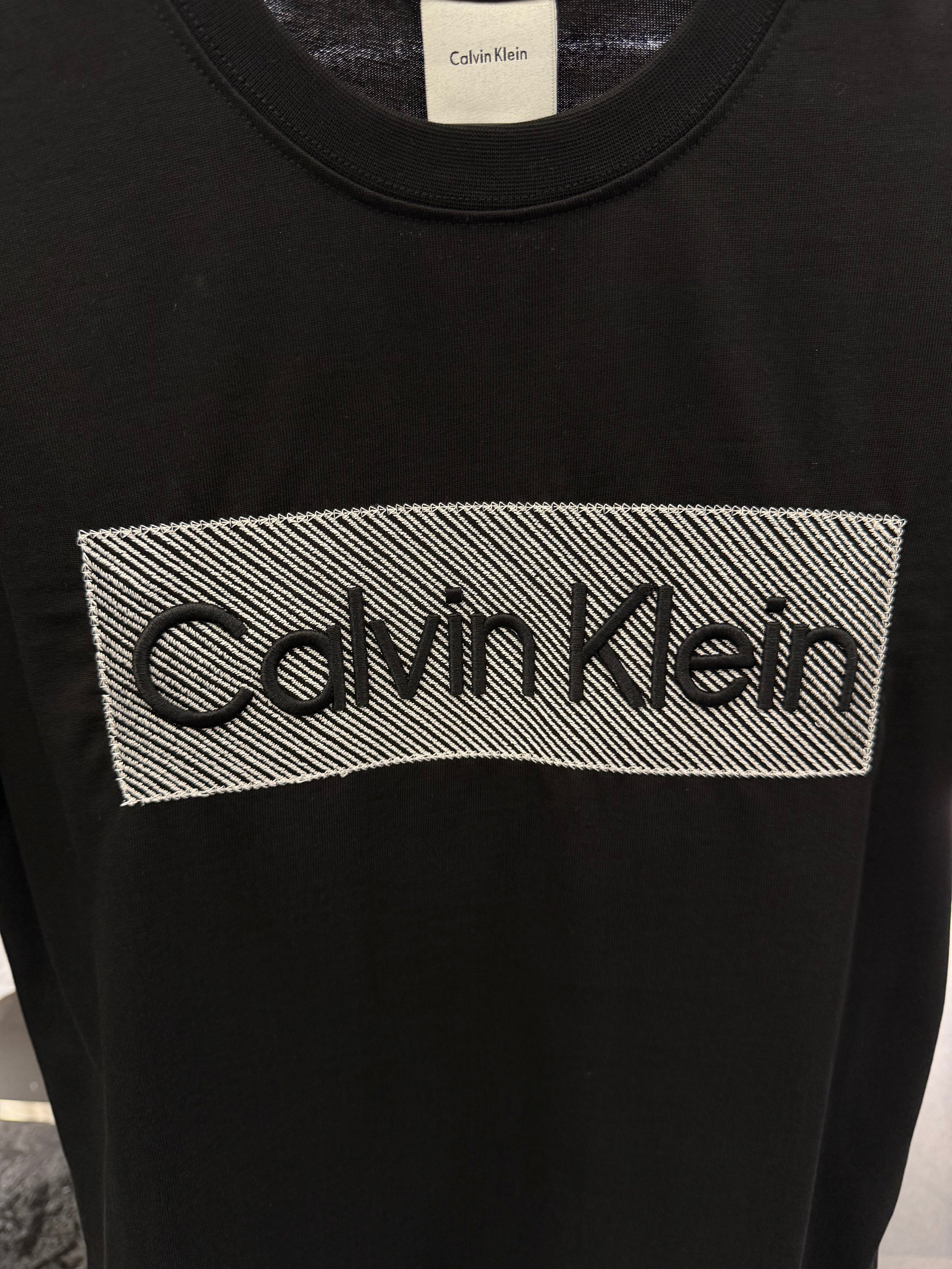 CALVIN KLEIN  T-SHIRT 3A QUALITY
