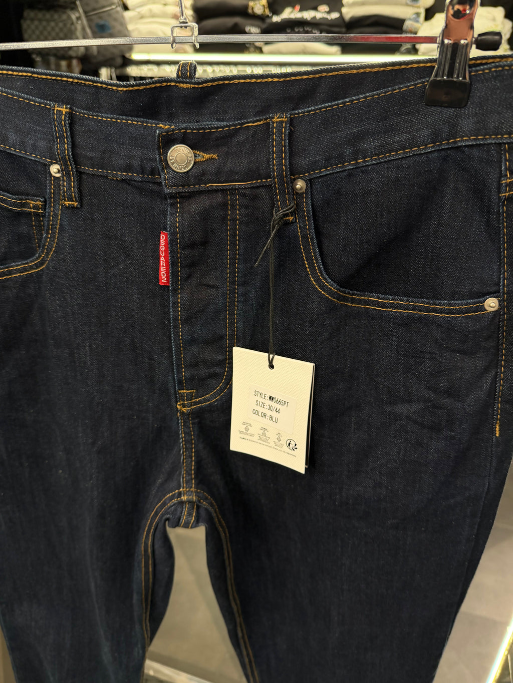 DSQ2  - JEAN 104