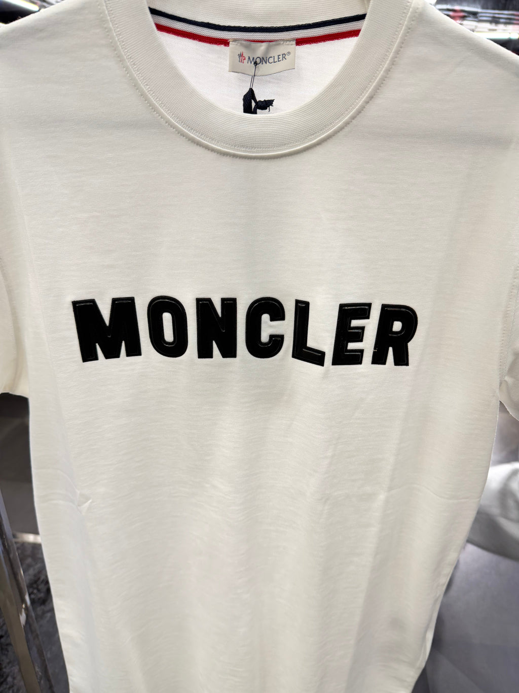 '- T-SHIRT NEW IN