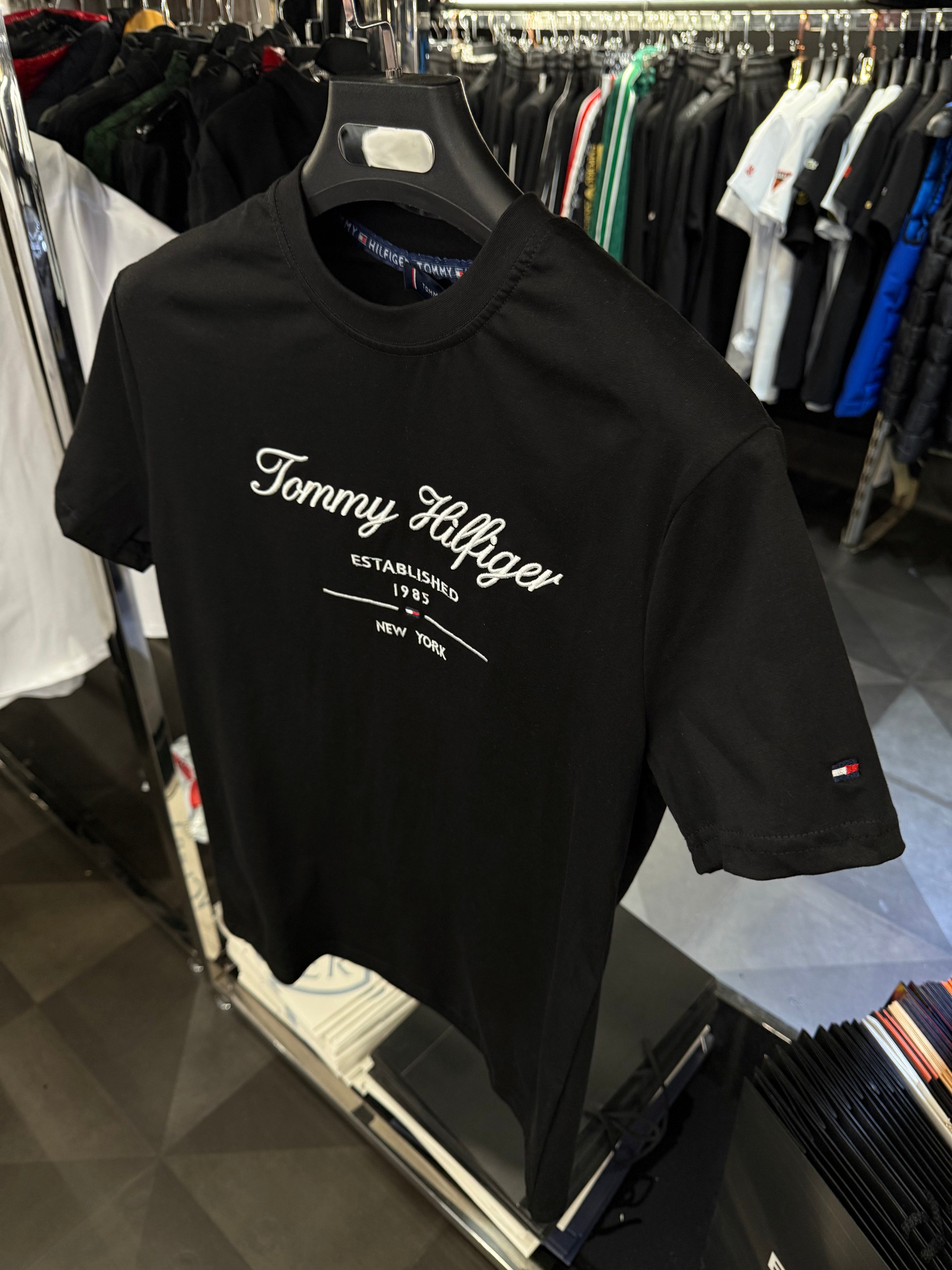 TOMMY HILFIGER  T-SHIRT 2026