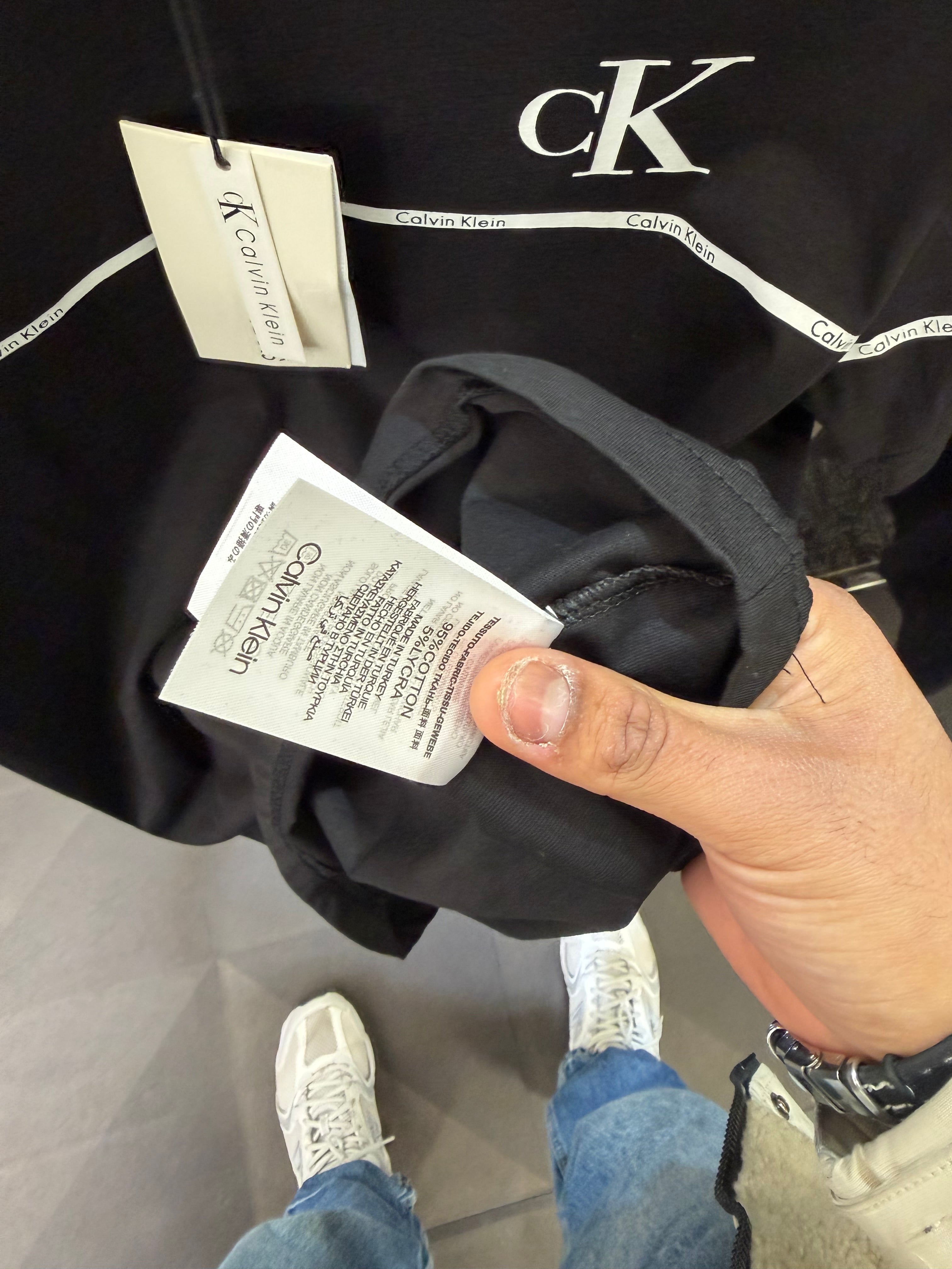 CALVIN KLEIN T-SHIRT 3A QUALITY