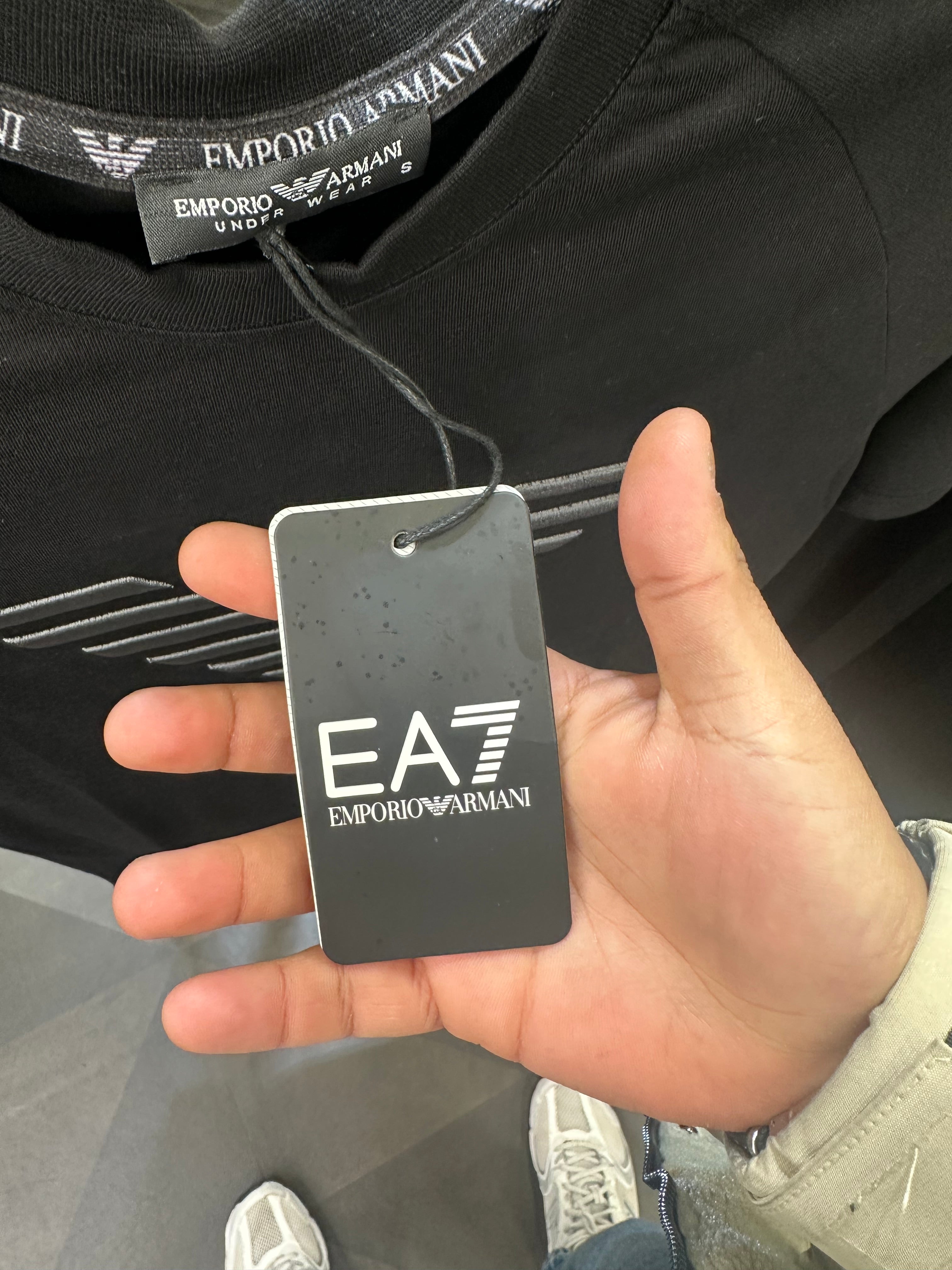 EA7  T-SHIRT 3A QUALITY