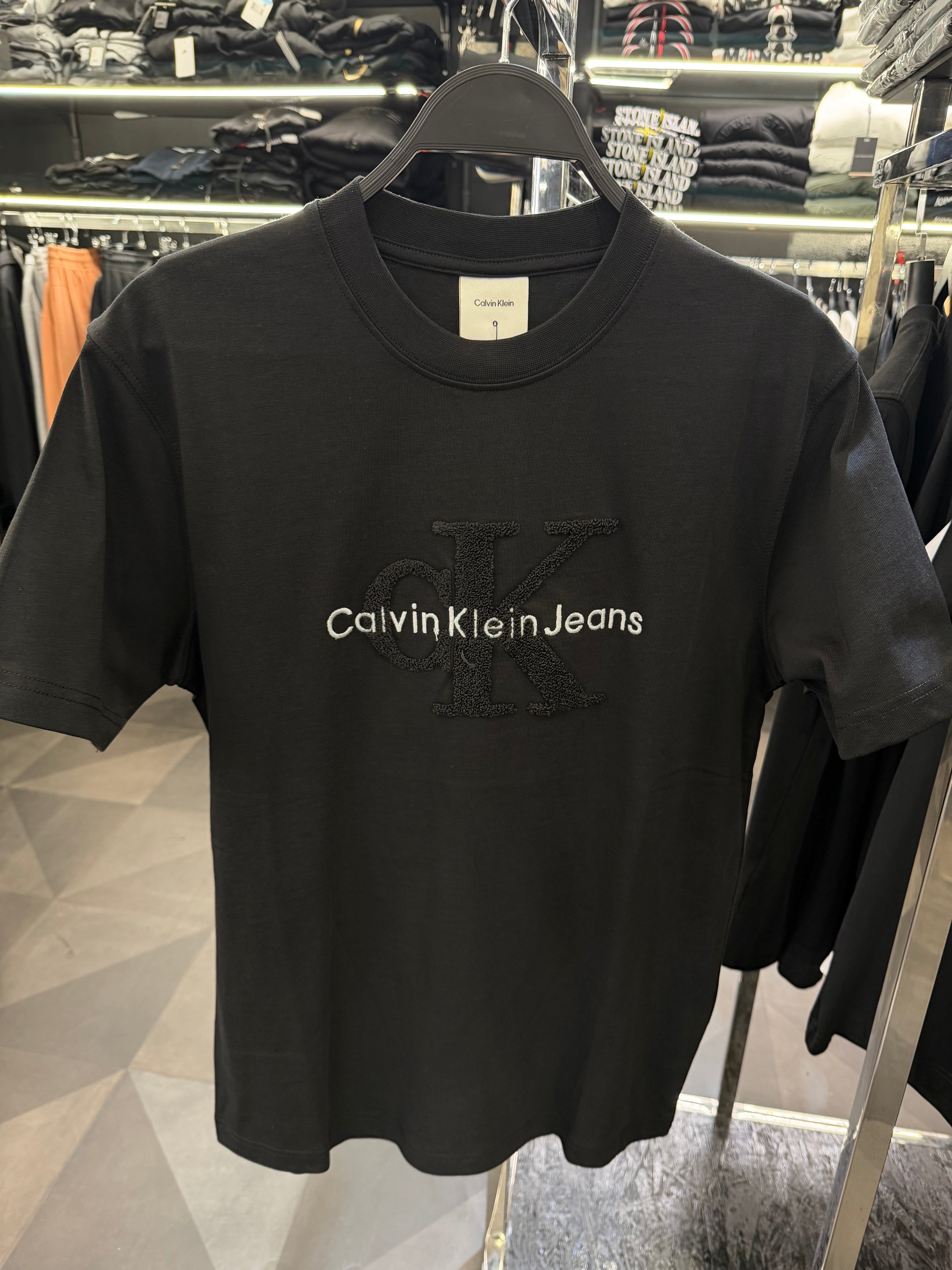 CALVIN KLEIN  T-SHIRT 3A QUALITY