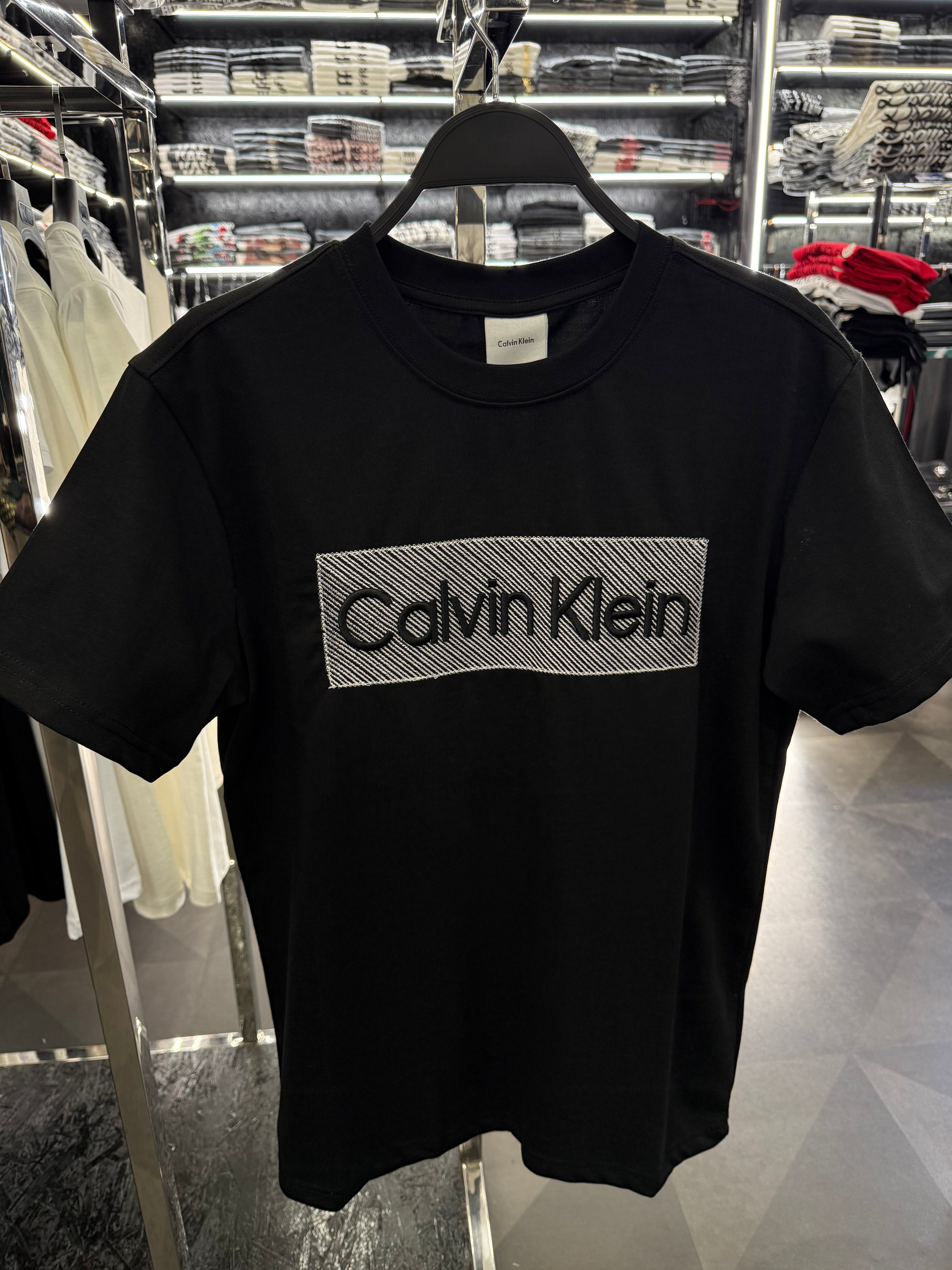 CALVIN KLEIN  T-SHIRT 3A QUALITY