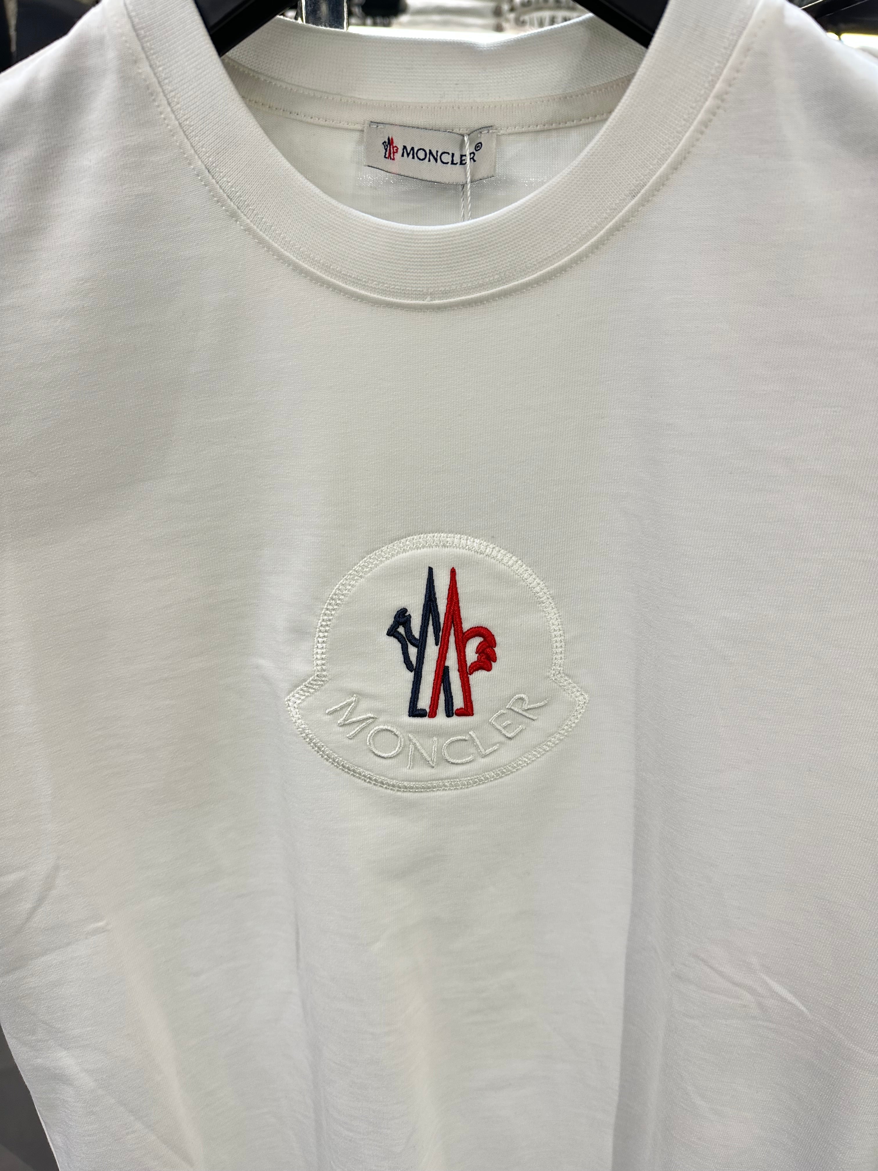 T-SHIRT NEW IN CODE 02025
