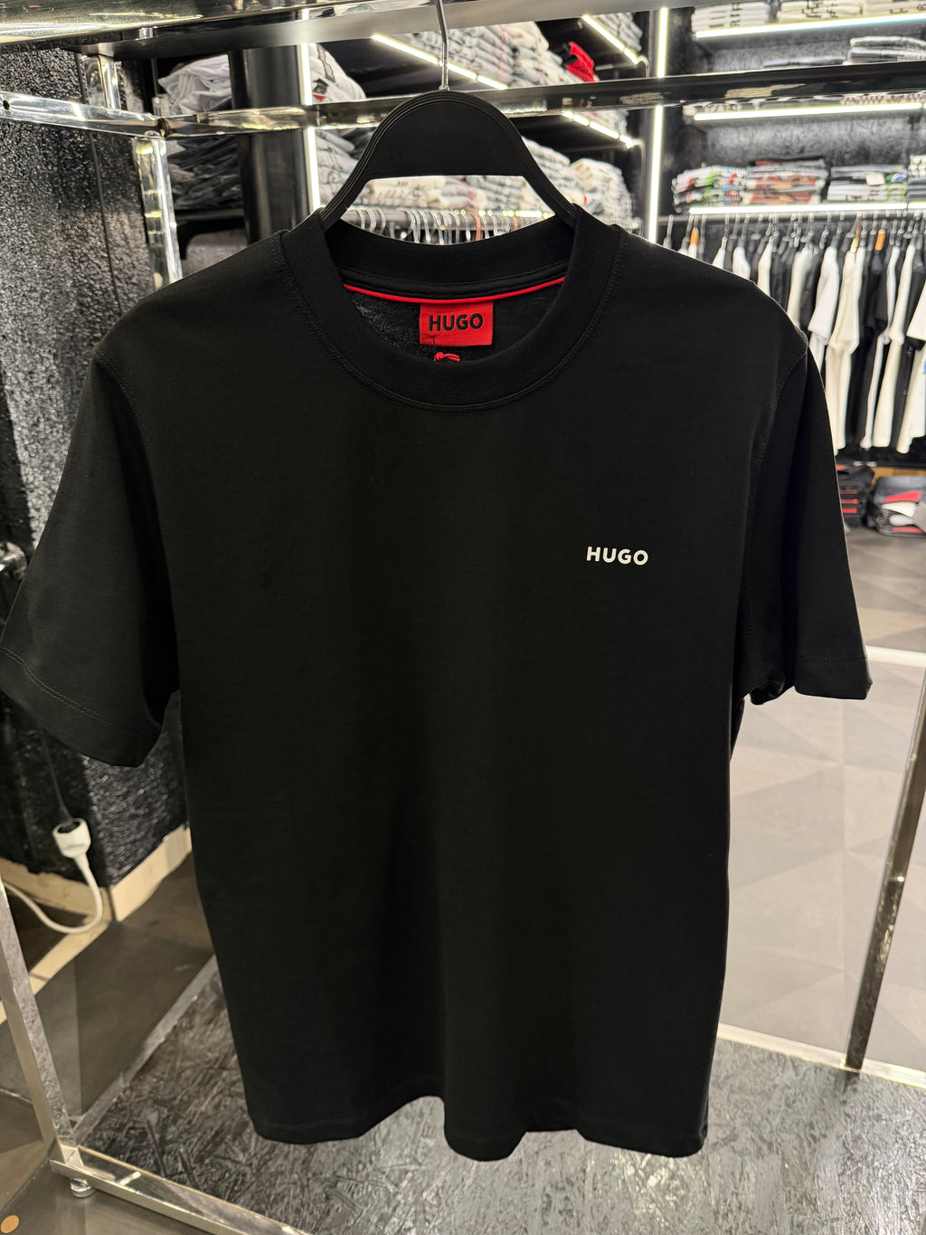 HUGO BOSS T-SHIRT NEW IN