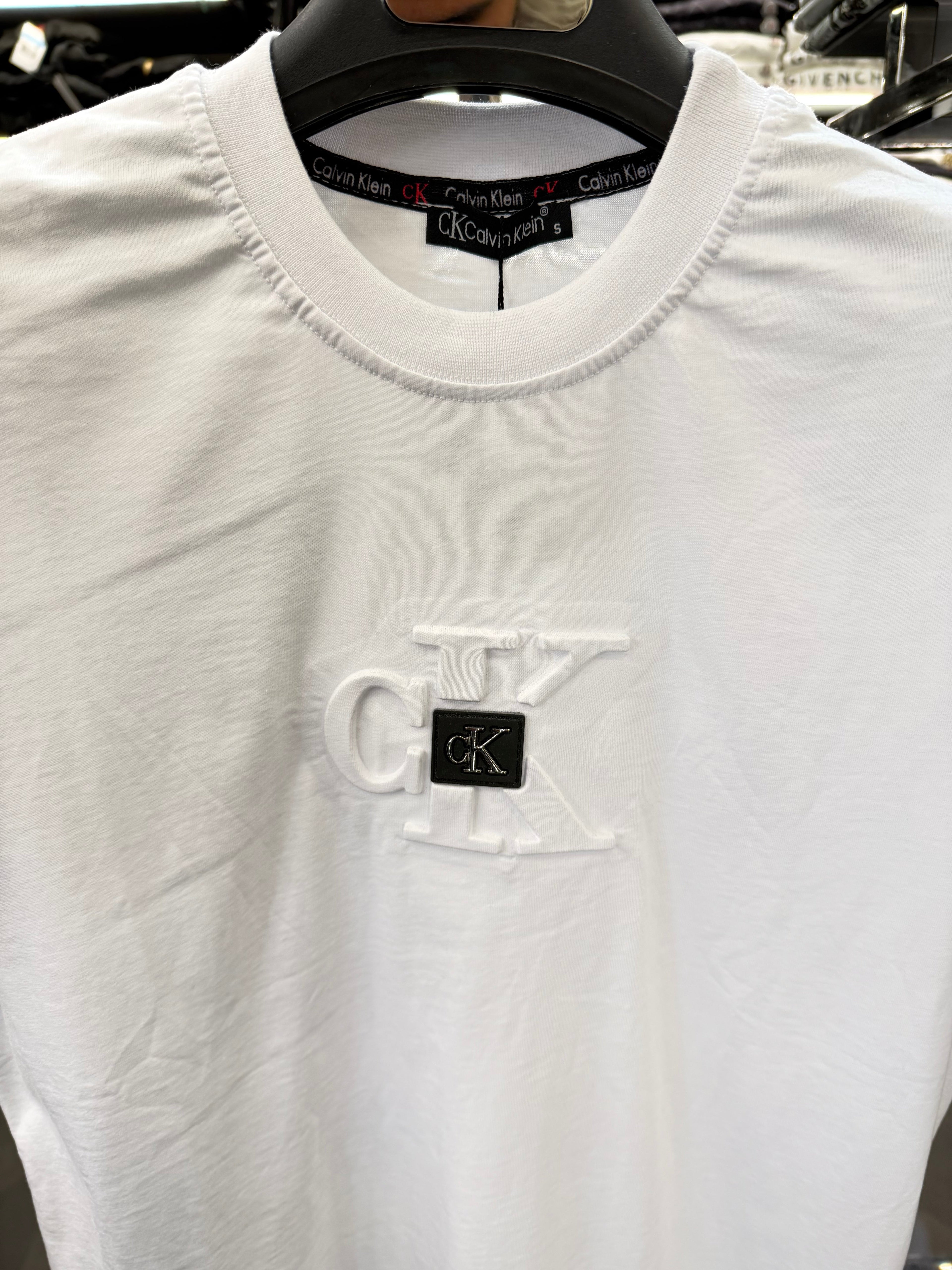 CALVIN KLEIN T-SHIRT 3A QUALITY
