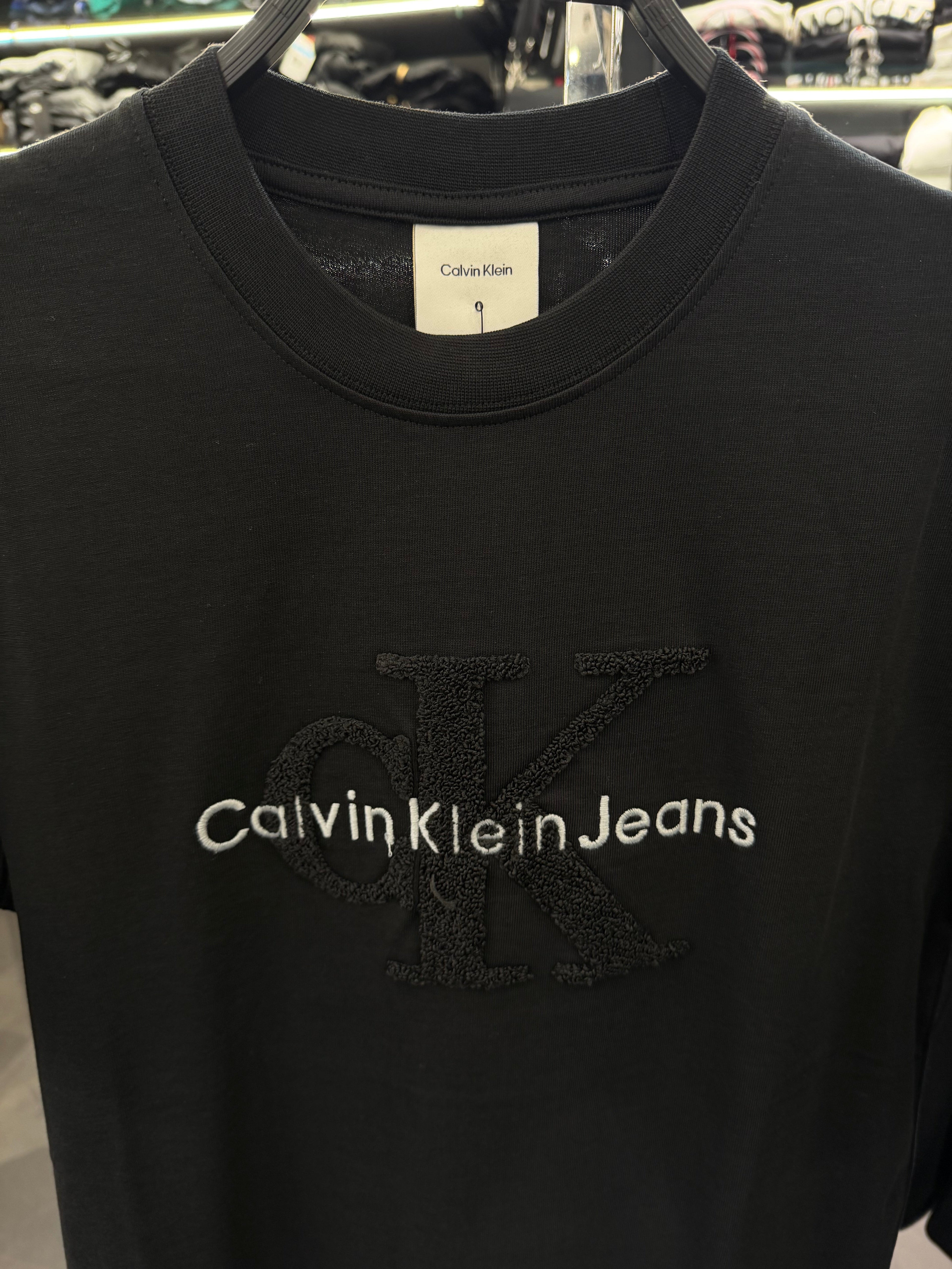 CALVIN KLEIN  T-SHIRT 3A QUALITY