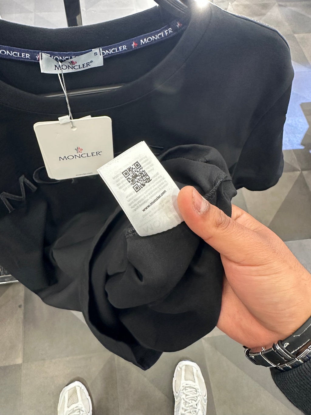 T-SHIRT NEW IN CODE 5325