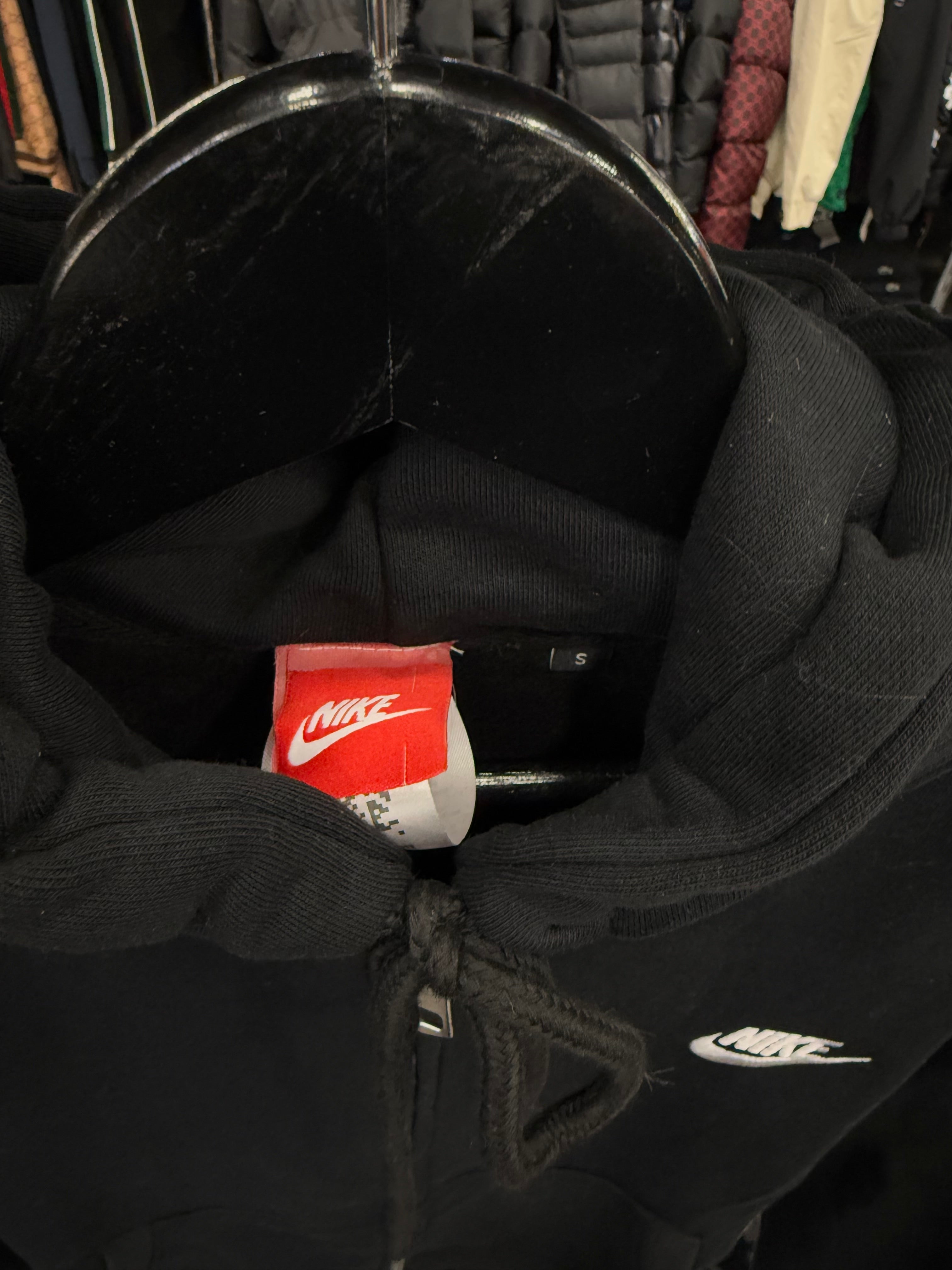NIKE - ΖΑΚΕΤΑ - OFFERS