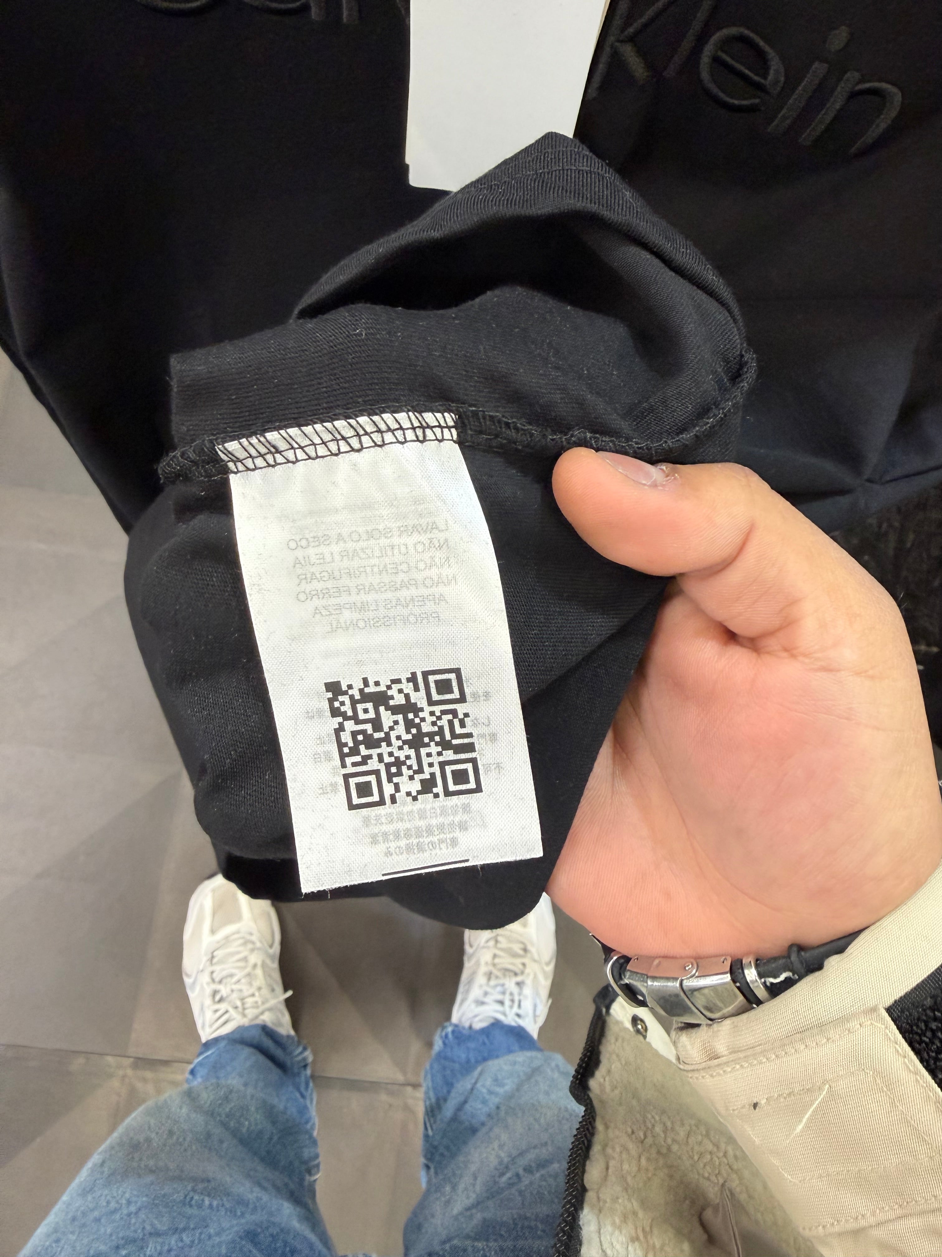 CALVIN KLEIN T-SHIRT 3A QUALITY