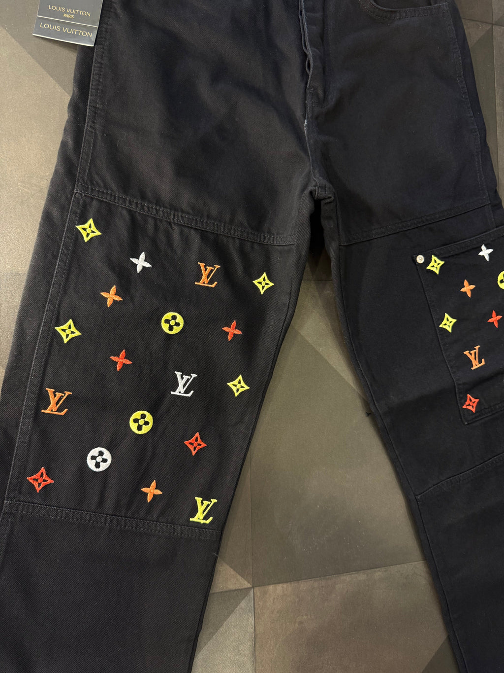 LOUIS VUITTON - JEAN 085