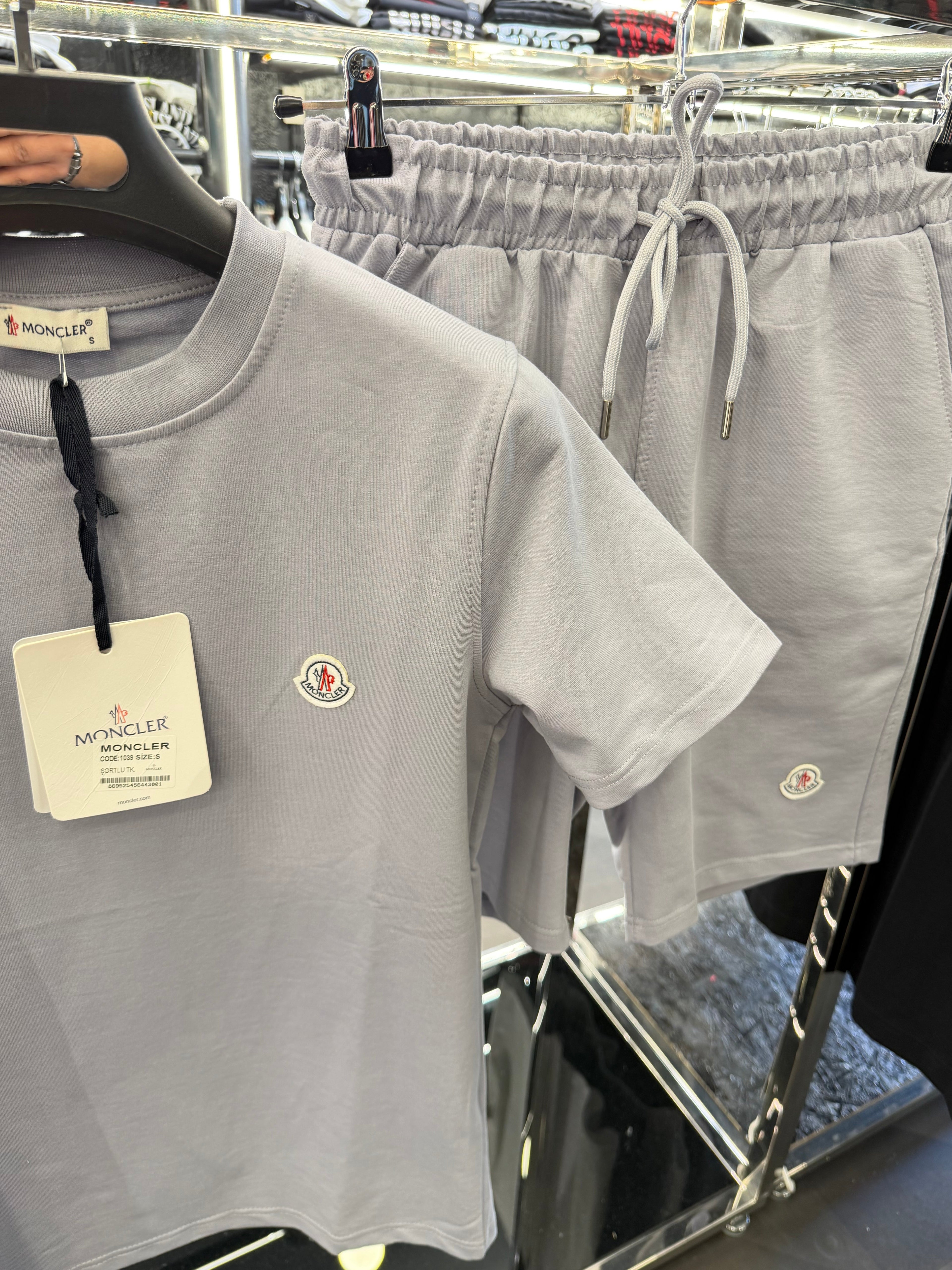 MONCLER - ΣΕΤ ΣΟΡΤΣ