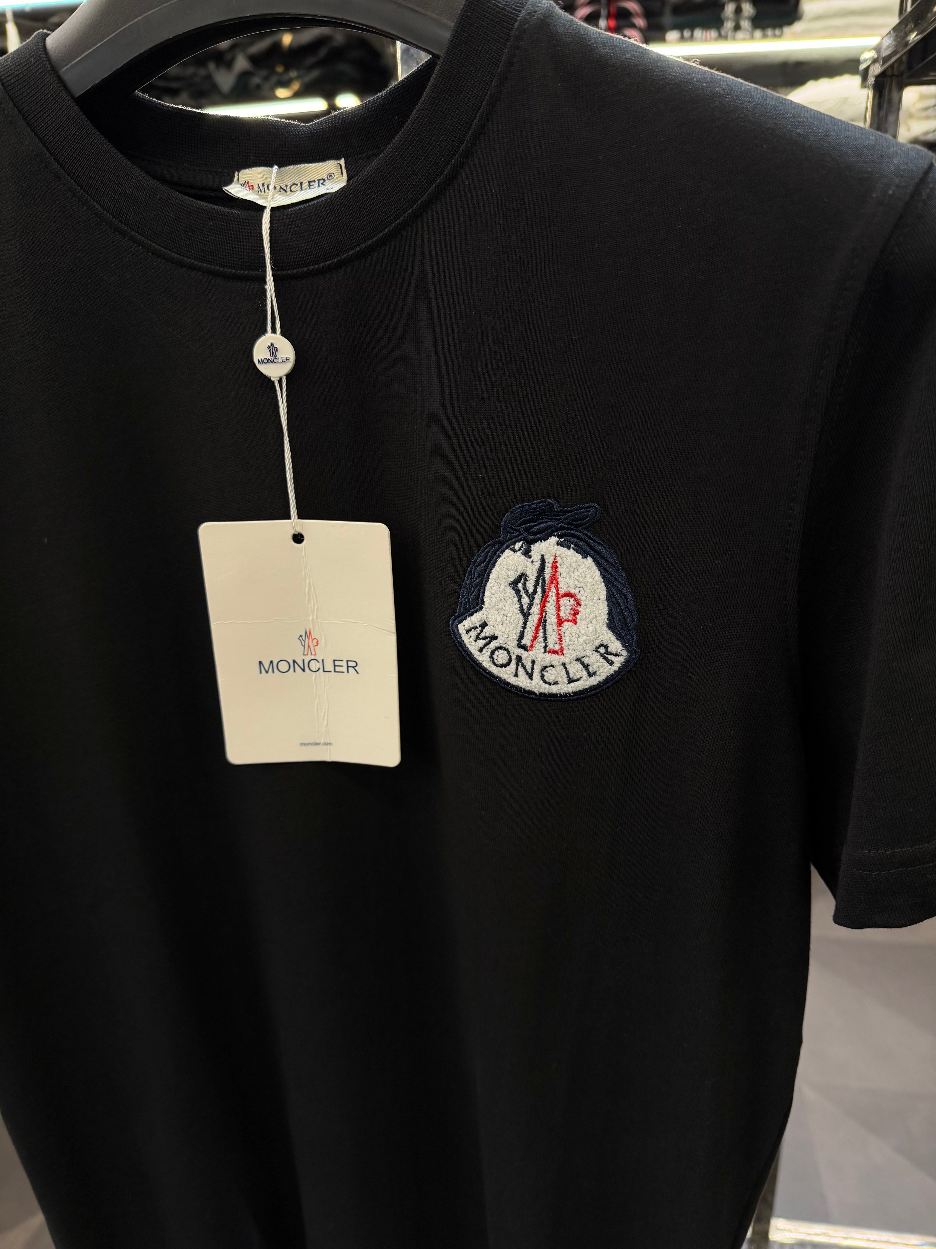 T-SHIRT NEW IN CODE 49202