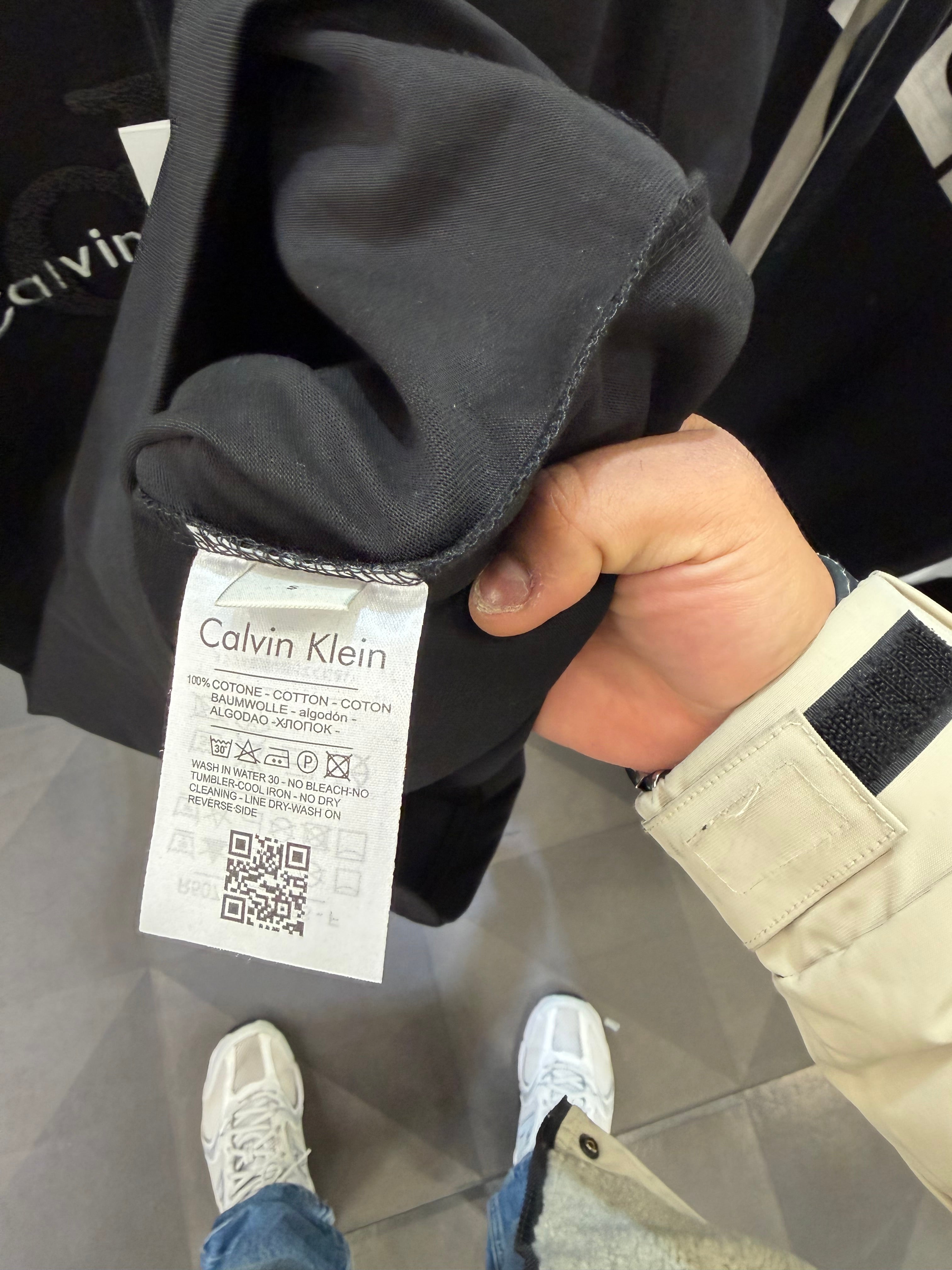 CALVIN KLEIN  T-SHIRT 3A QUALITY