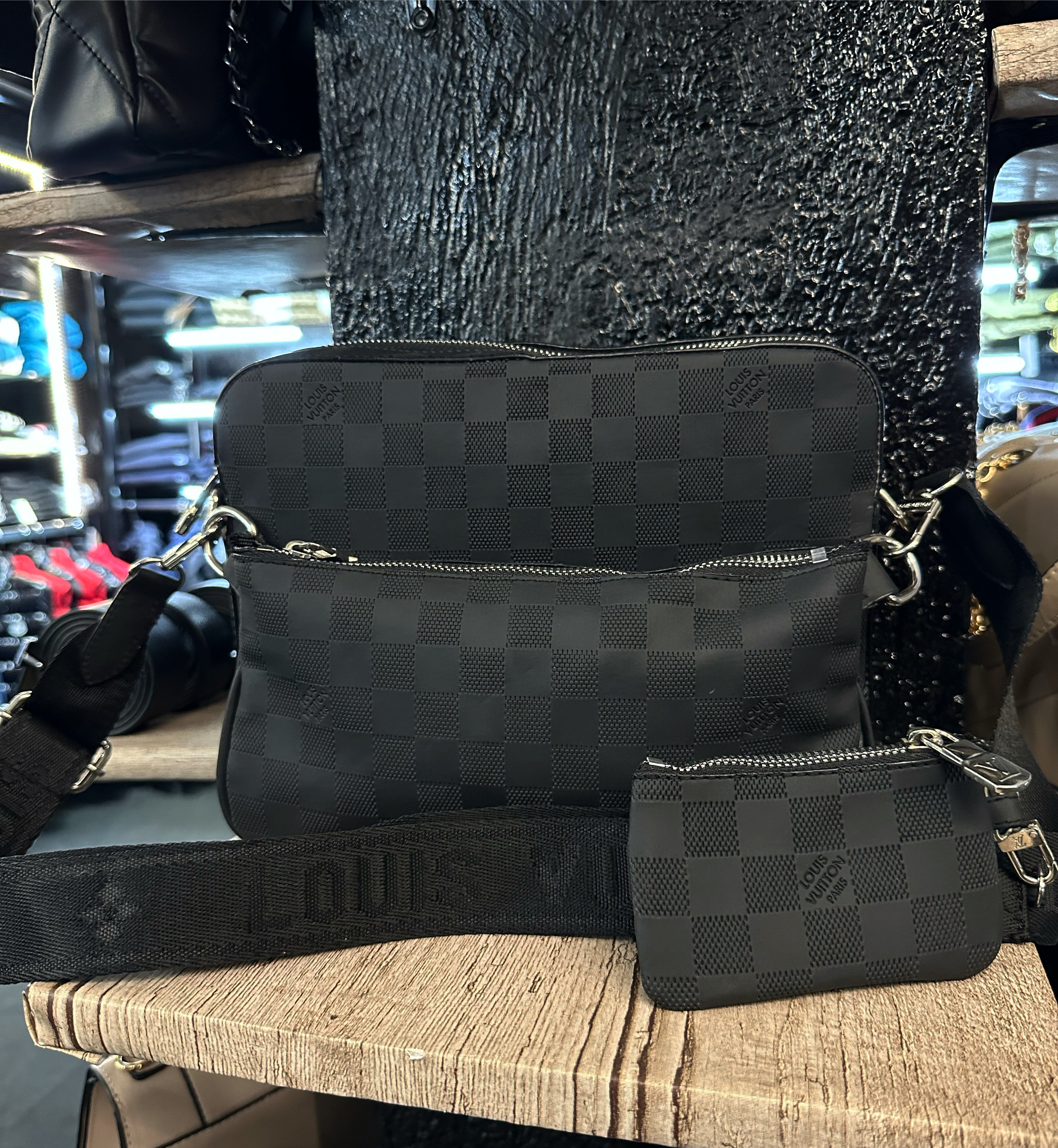 ΤΣΑΝΤΑΚΙ - LOUIS VUITTON D340
