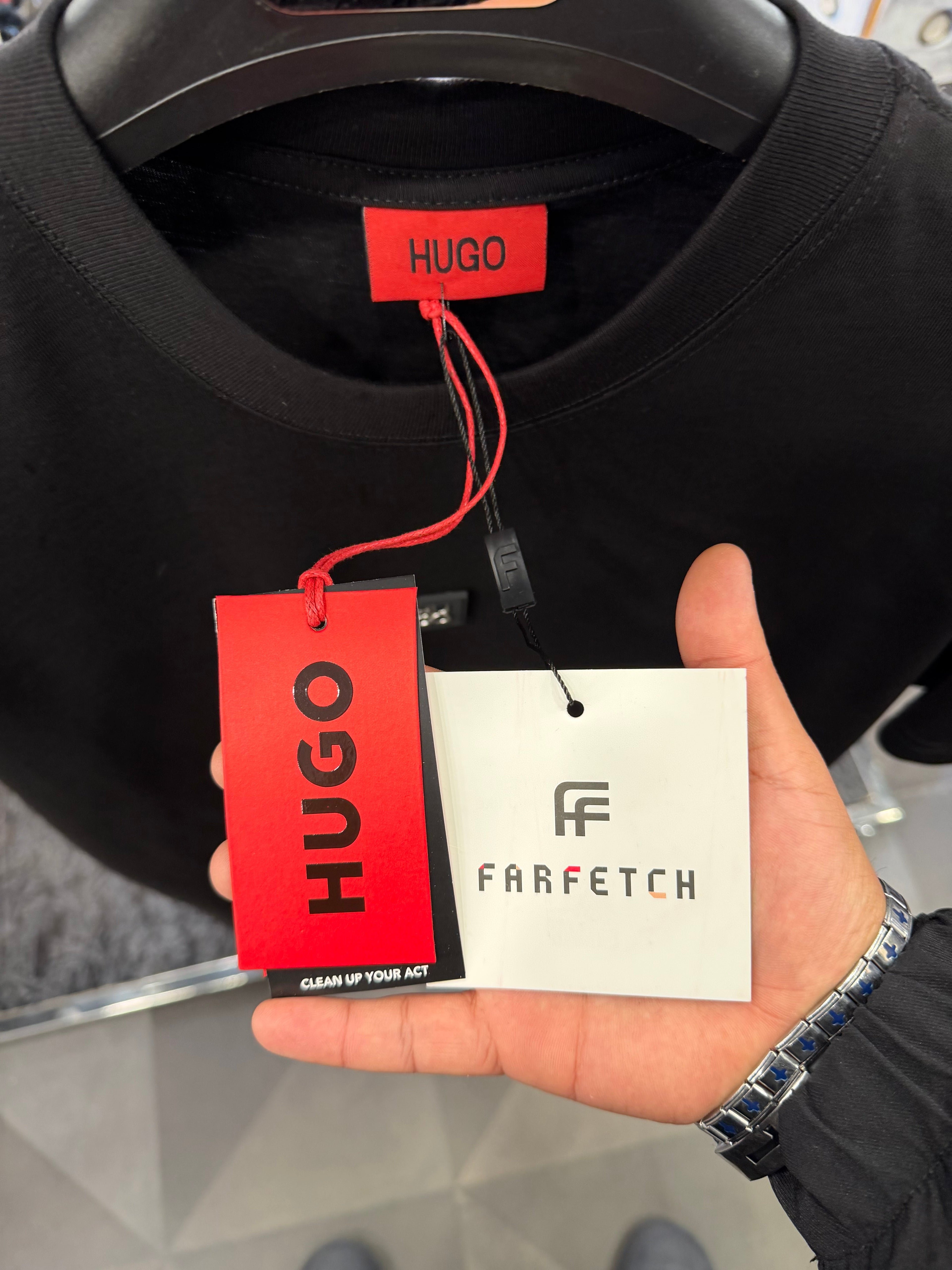 HUGO BOSS T-SHIRT NEW IN