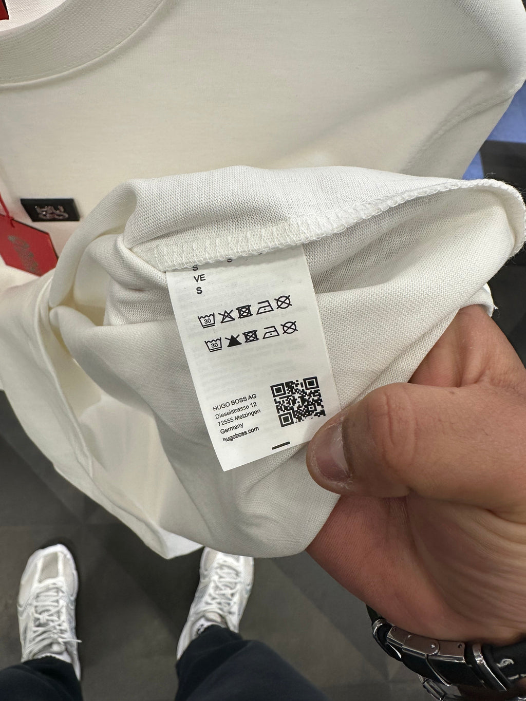 HUGO BOSS - T-SHIRT NEW IN