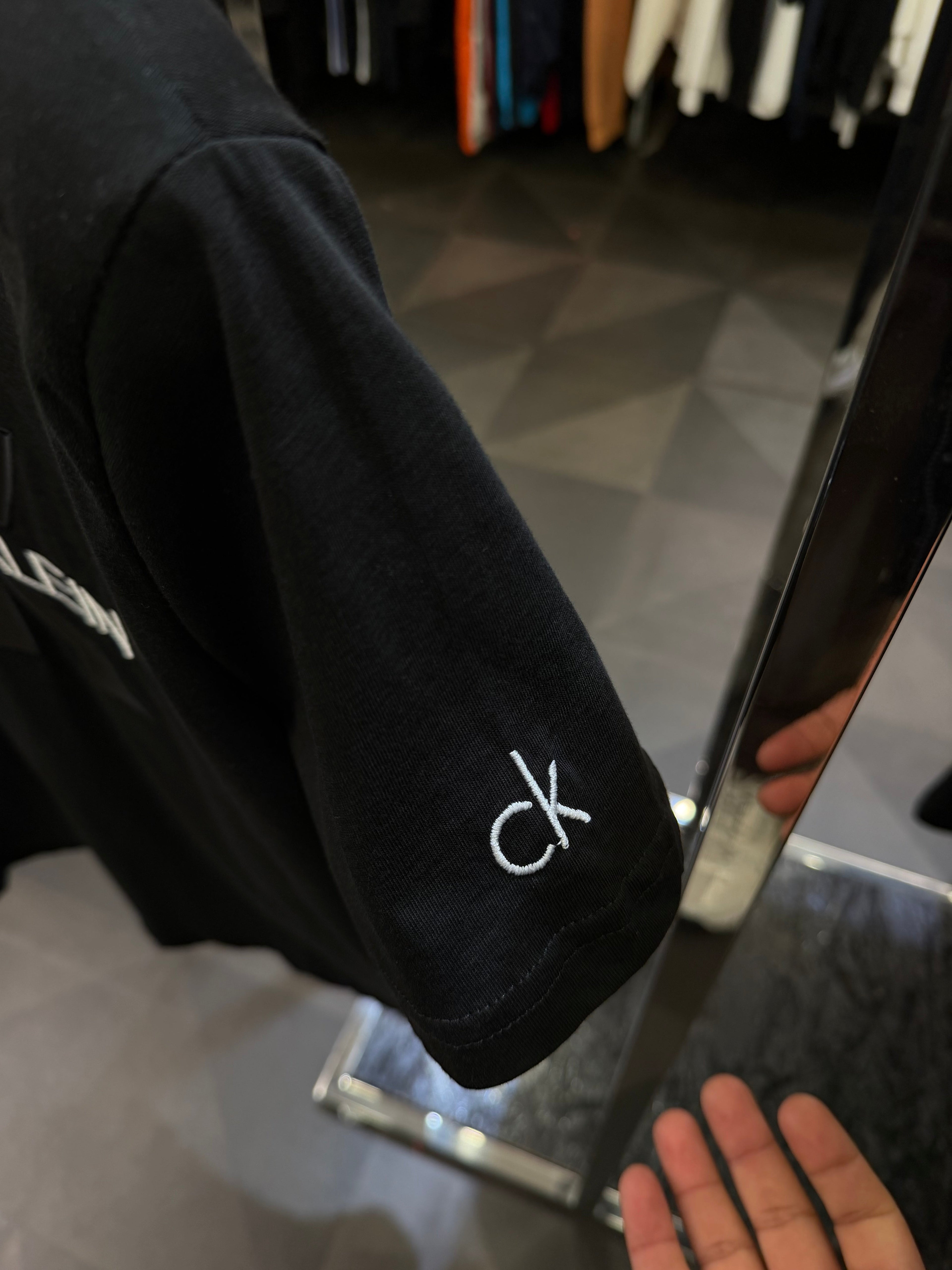 CALVIN KLEIN T-SHIRT NEW IN