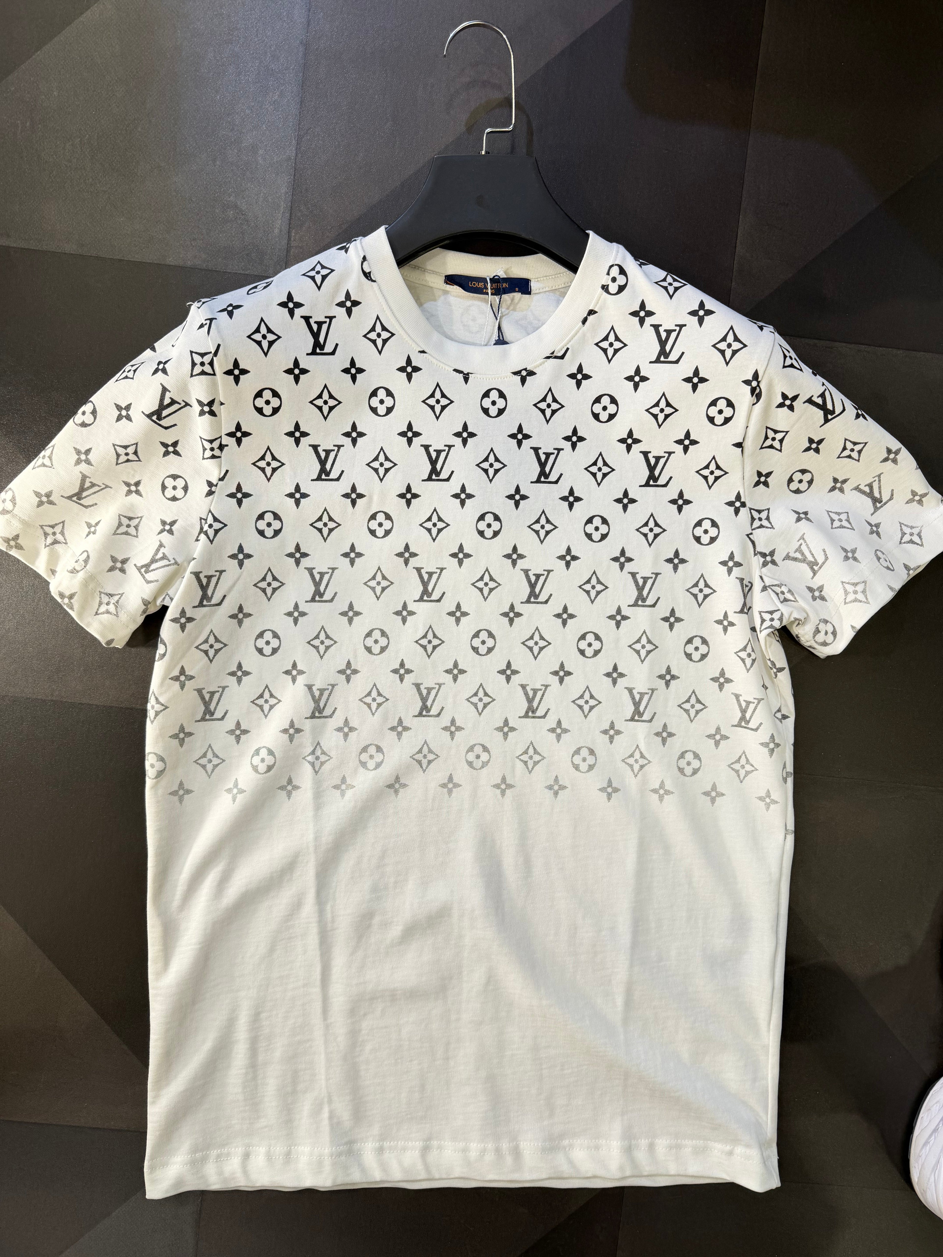 LOUIS VUITTON - T-SHIRT NEW IN
