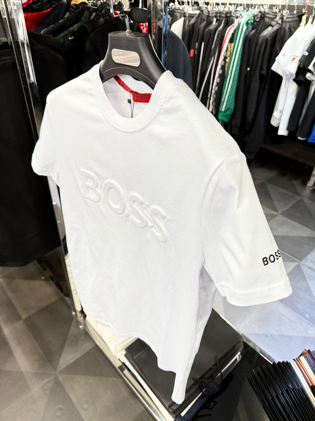 HUGO BOSS T-SHIRT 2026