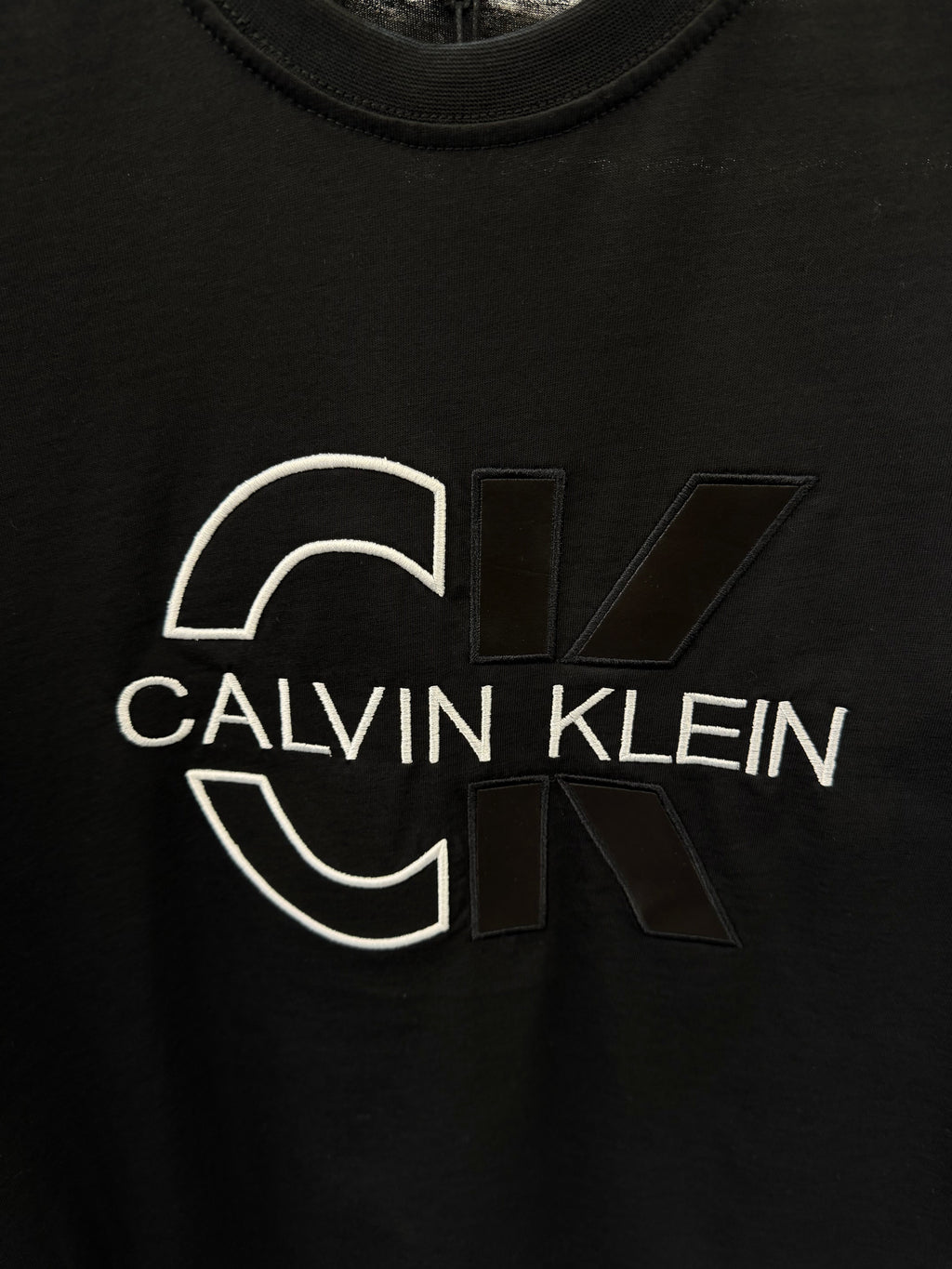 CALVIN KLEIN T-SHIRT NEW IN