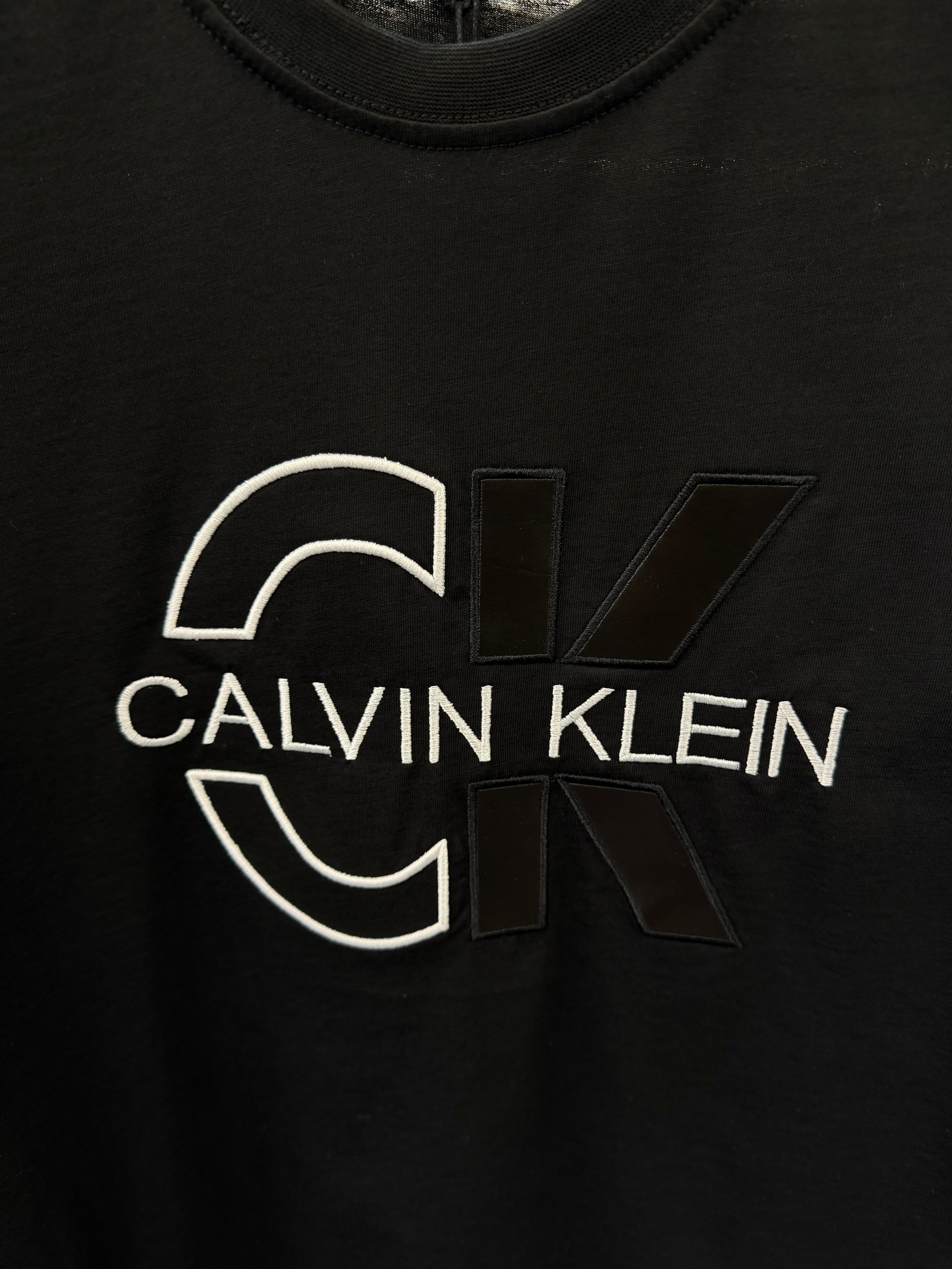 CALVIN KLEIN T-SHIRT NEW IN