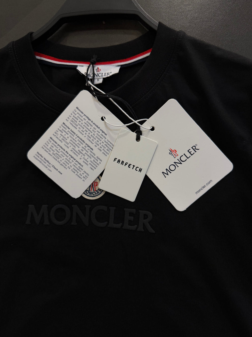 '- T-SHIRT NEW IN CODE 9982
