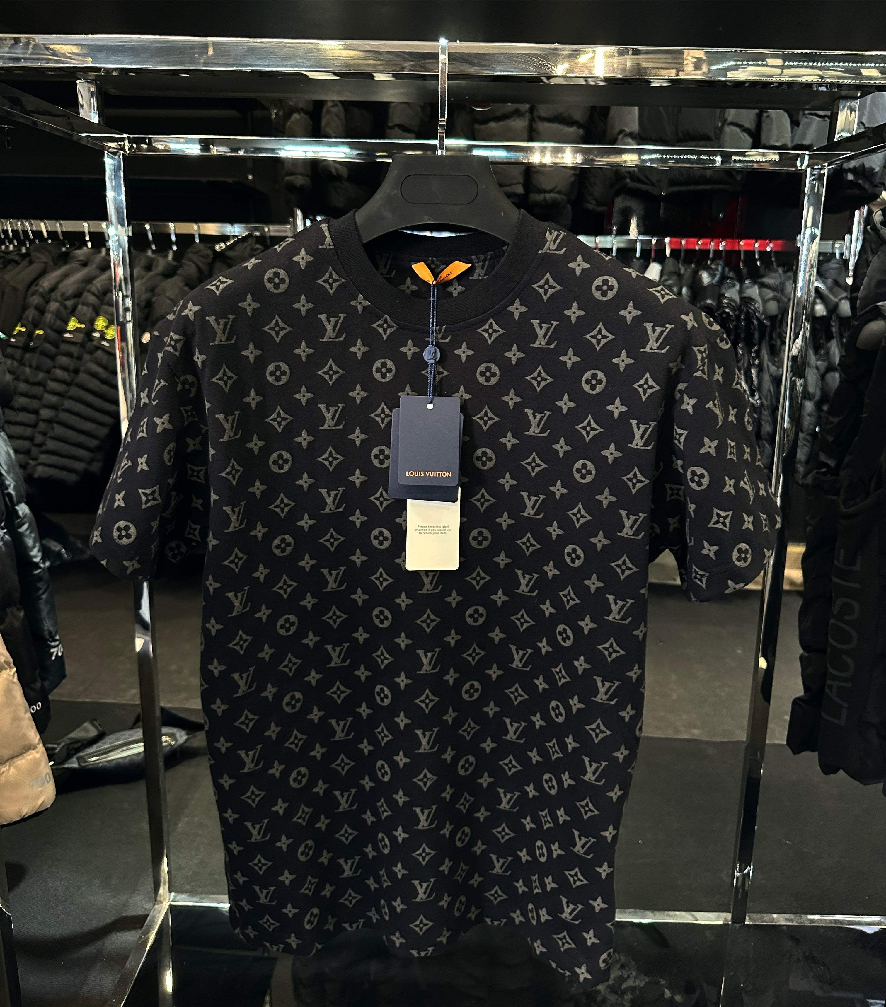 LV BLACK  T-SHIRT 2026