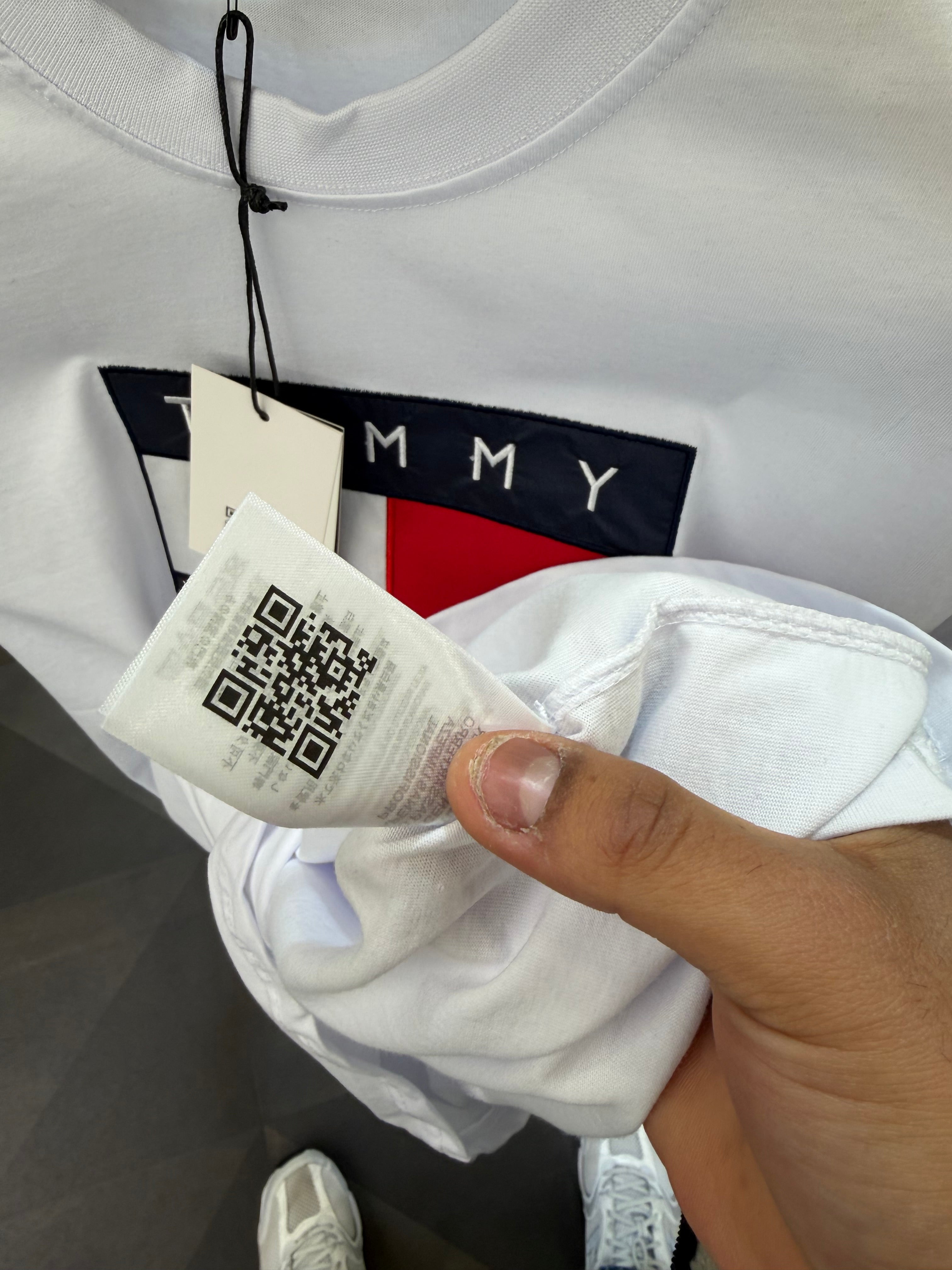 TOMMY HILFIGER T-SHIRT 3A QUALITY