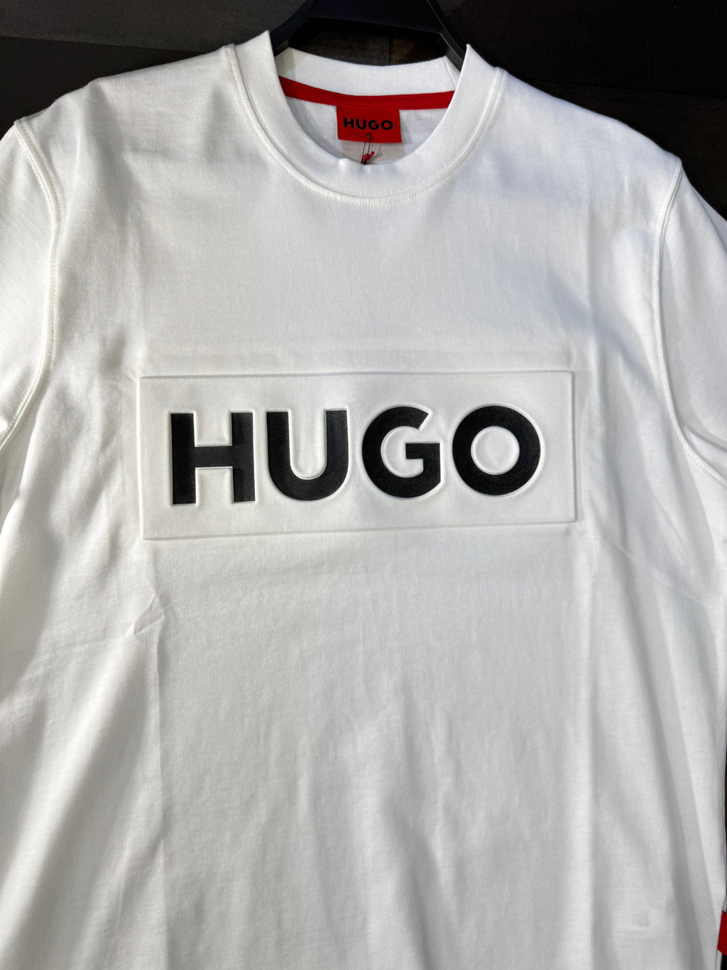 HUGO T-SHIRT 3A QUALITY