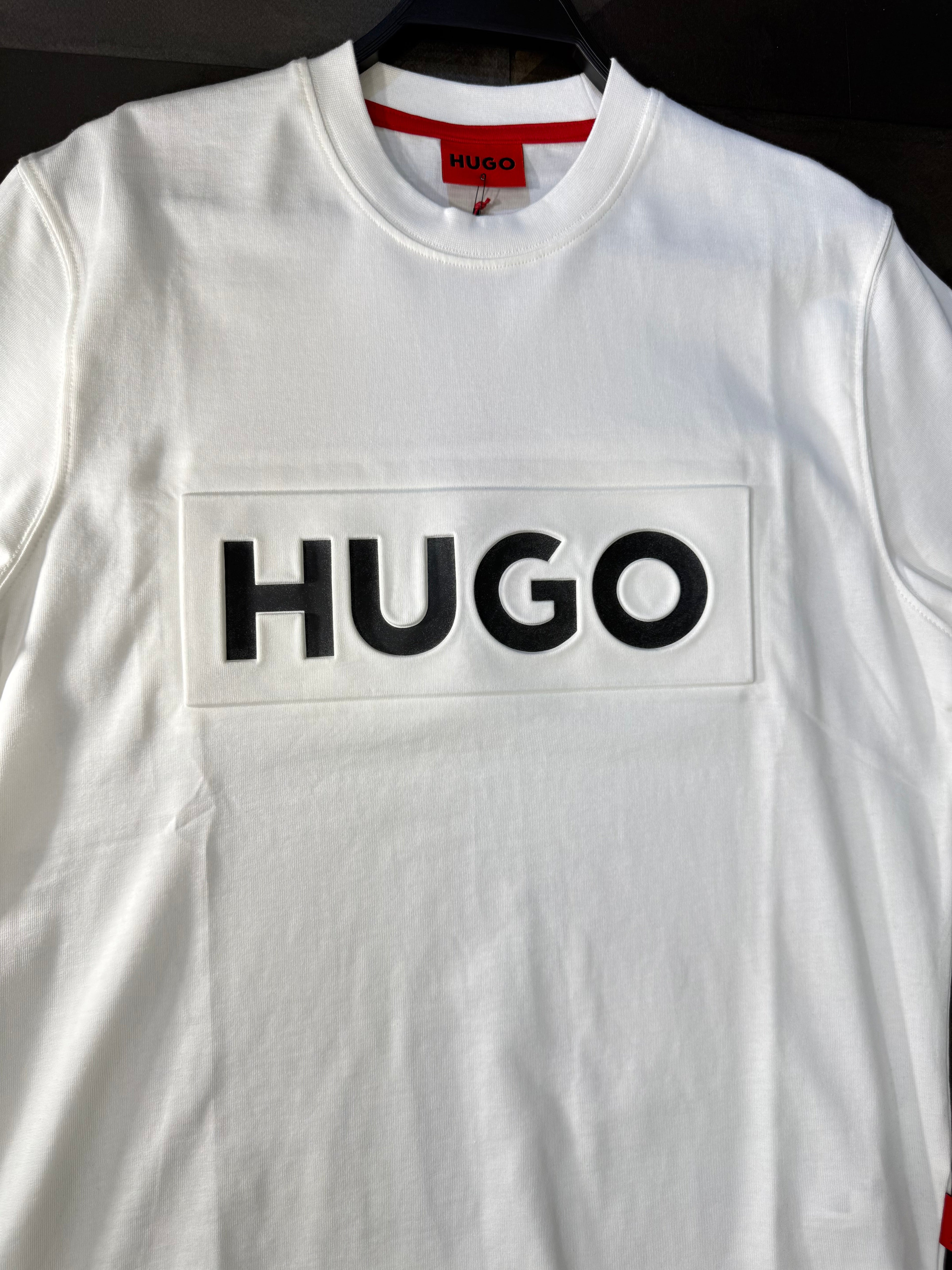 HUGO T-SHIRT 3A QUALITY